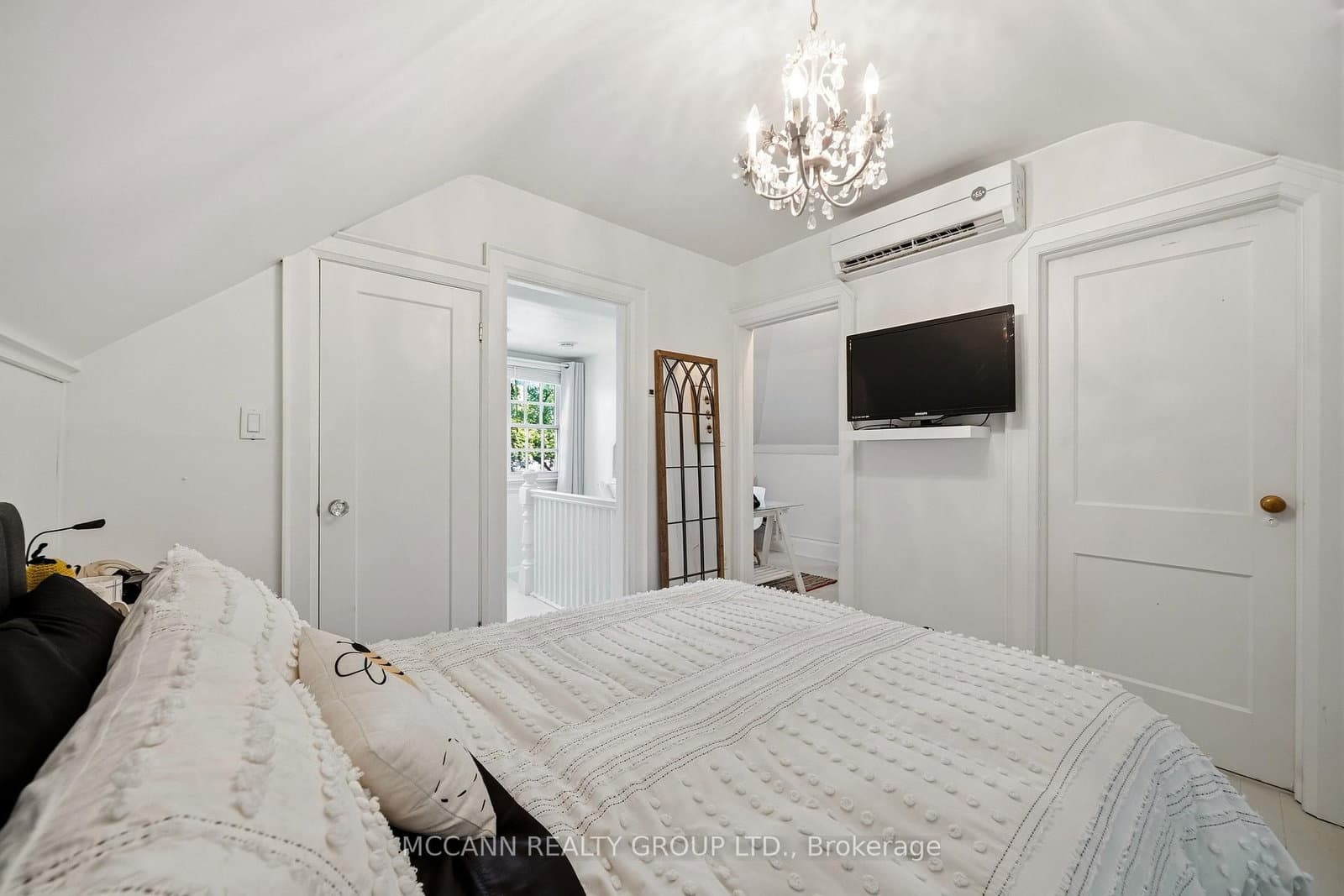 1396 Mount Pleasant Road thumbnail 24
