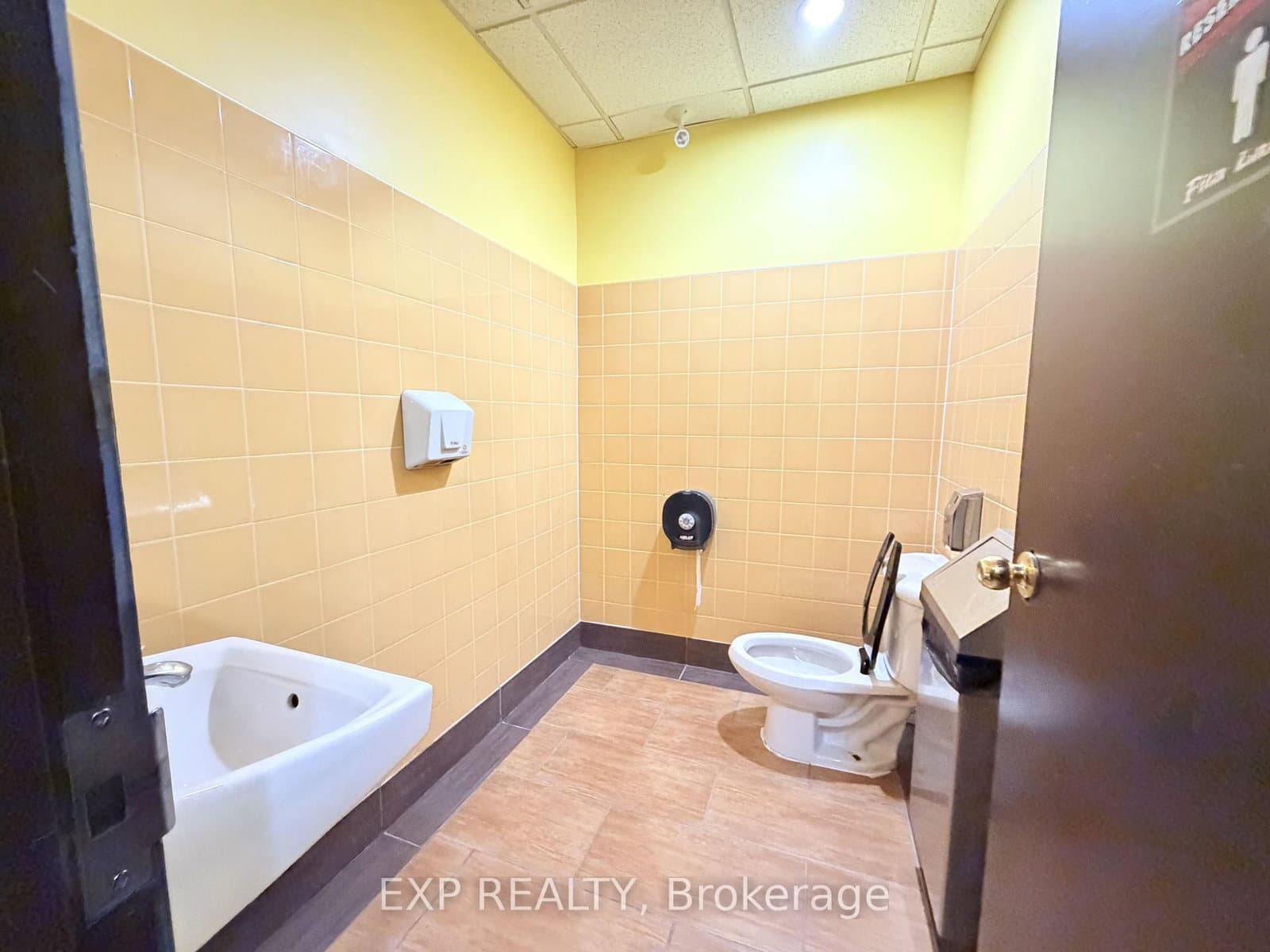 720 Spadina Avenue thumbnail 28