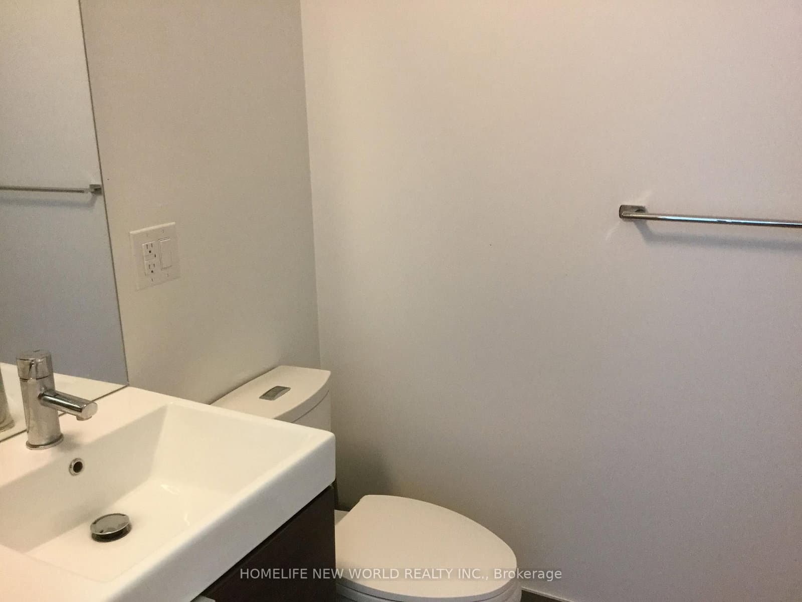 62 Forest Manor Road, Unit 1702 thumbnail 4