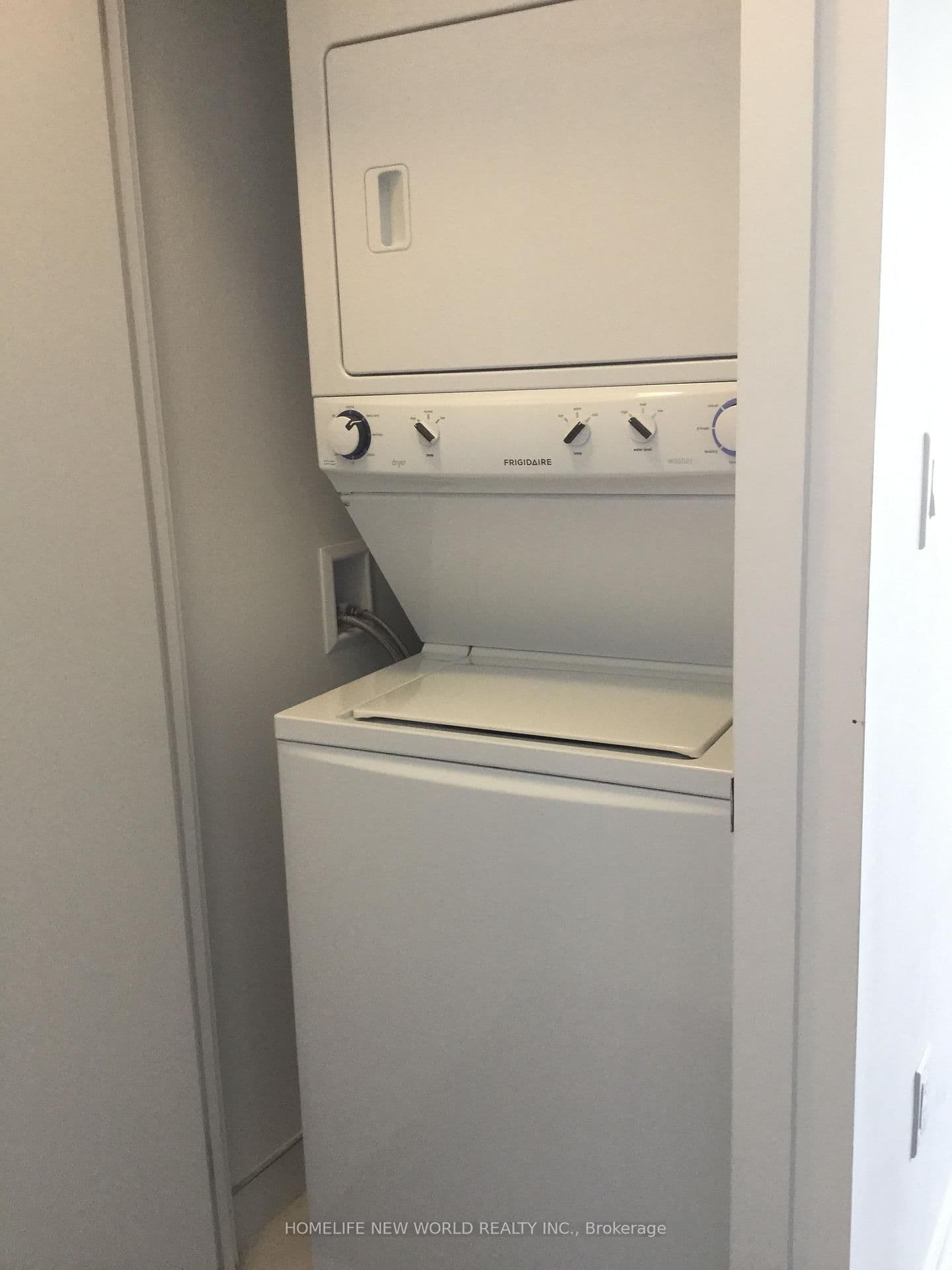 62 Forest Manor Road, Unit 1702 thumbnail 8