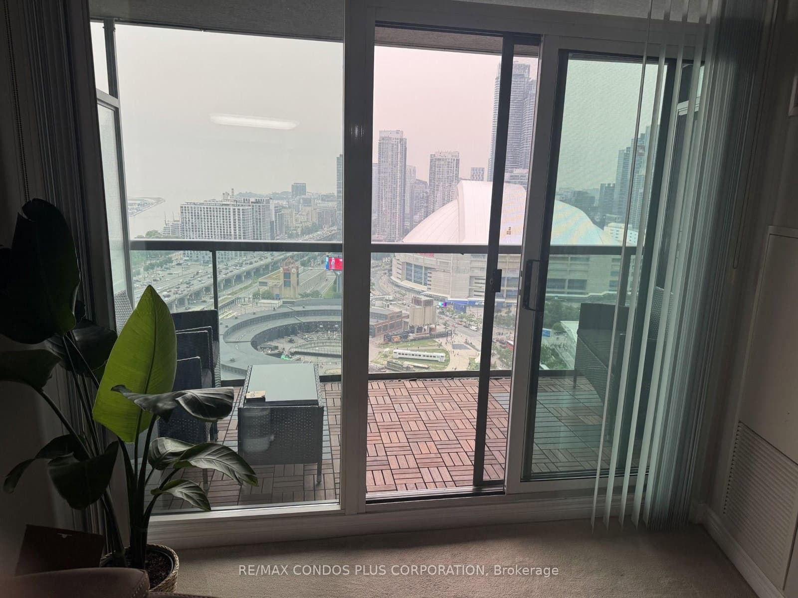 30 GRAND TRUNK Crescent, Unit 3712 thumbnail 3