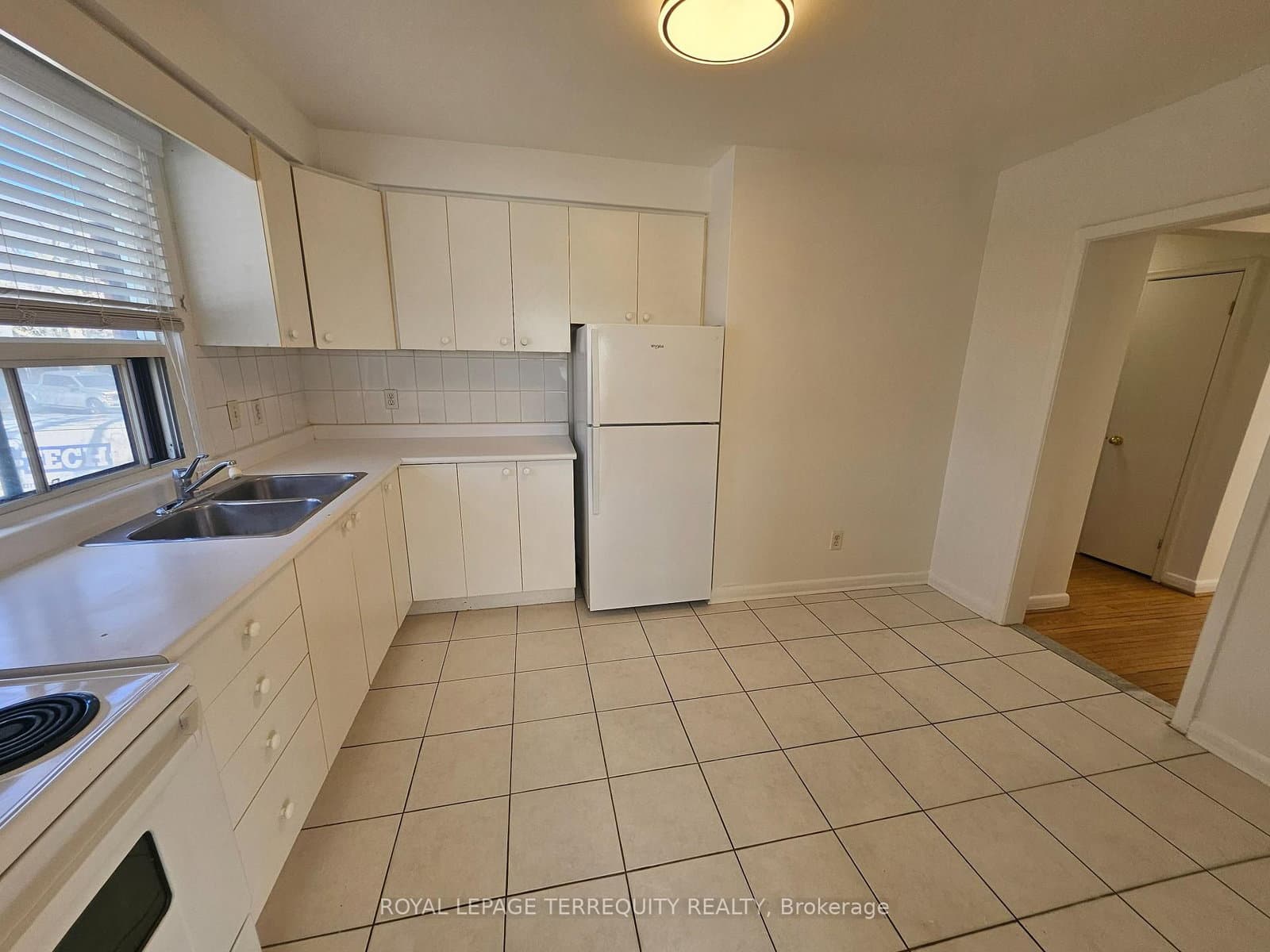 401 Winnett Avenue, Unit 3 thumbnail 15