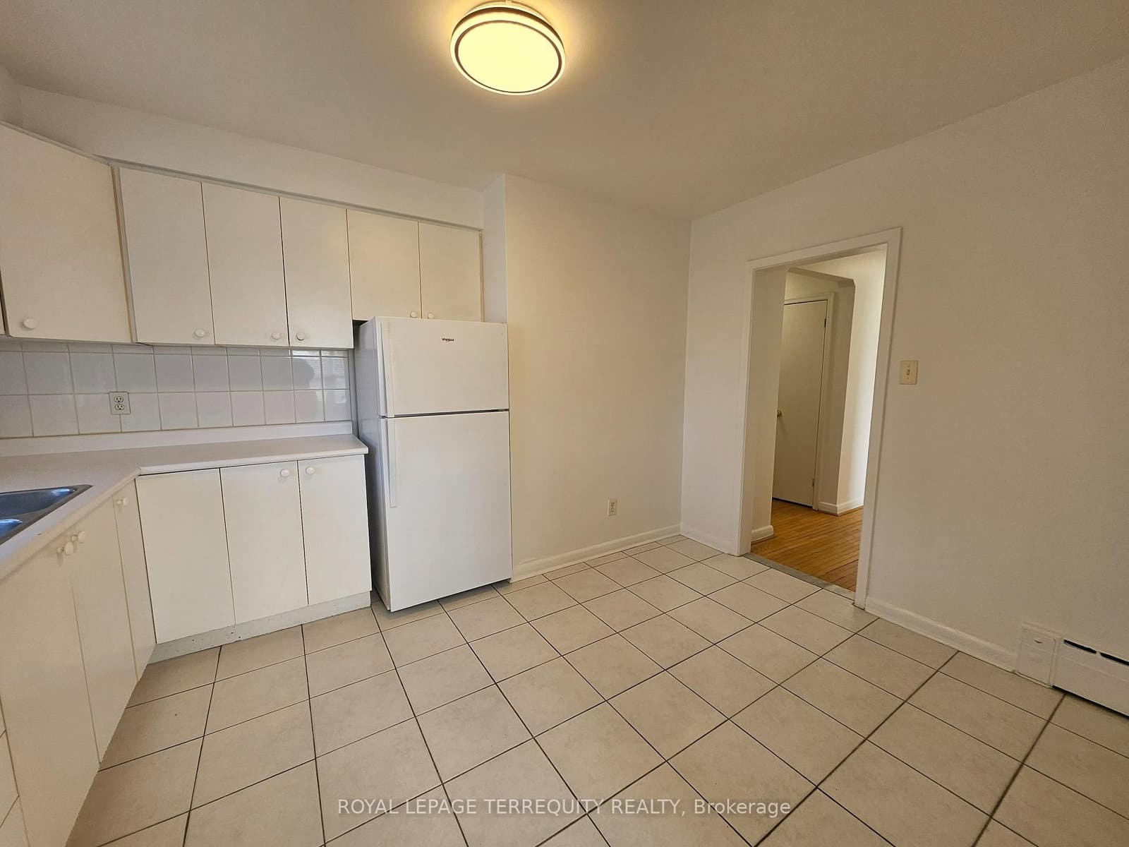 401 Winnett Avenue, Unit 3 thumbnail 16