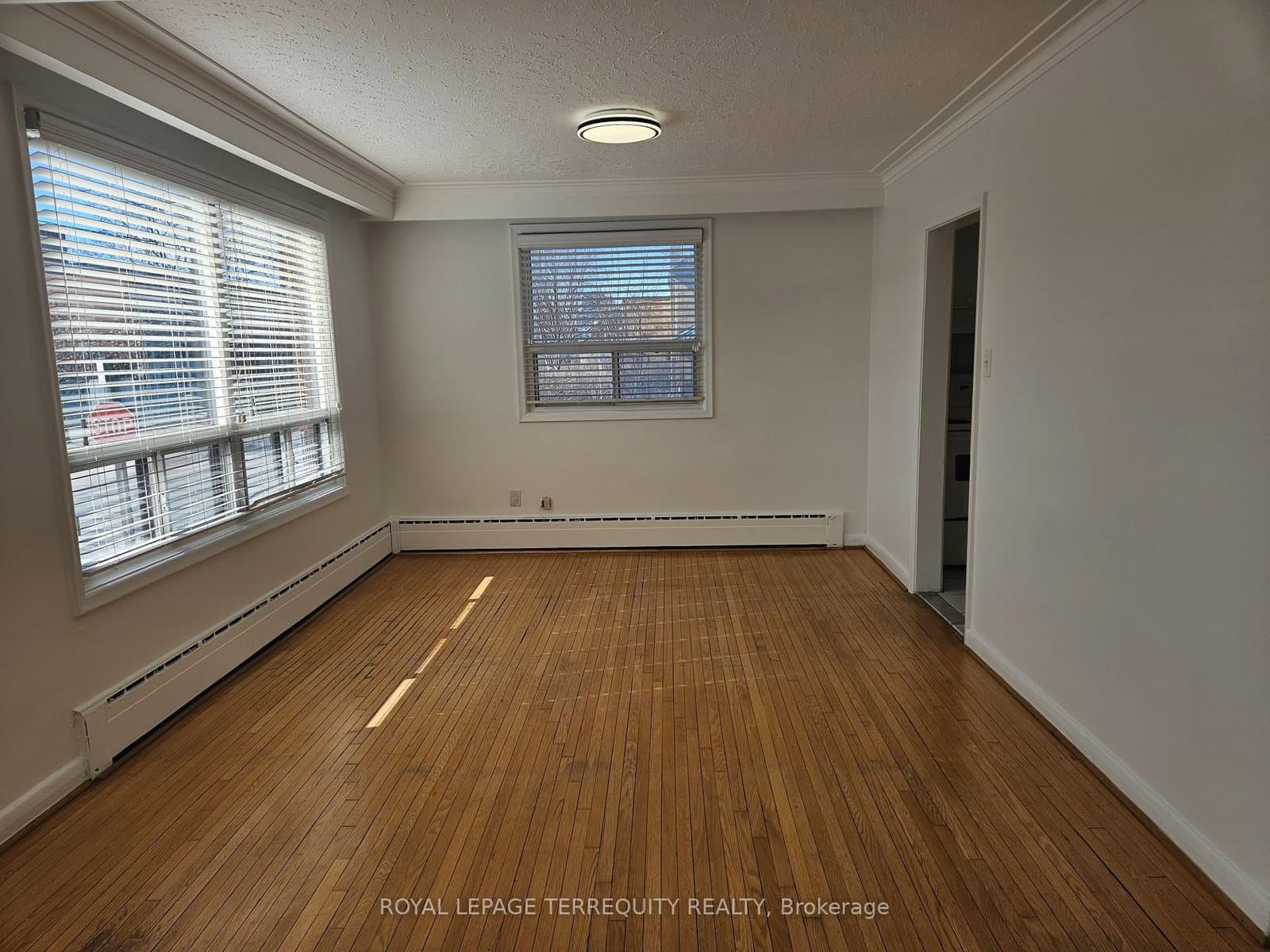 401 Winnett Avenue, Unit 3 thumbnail 17