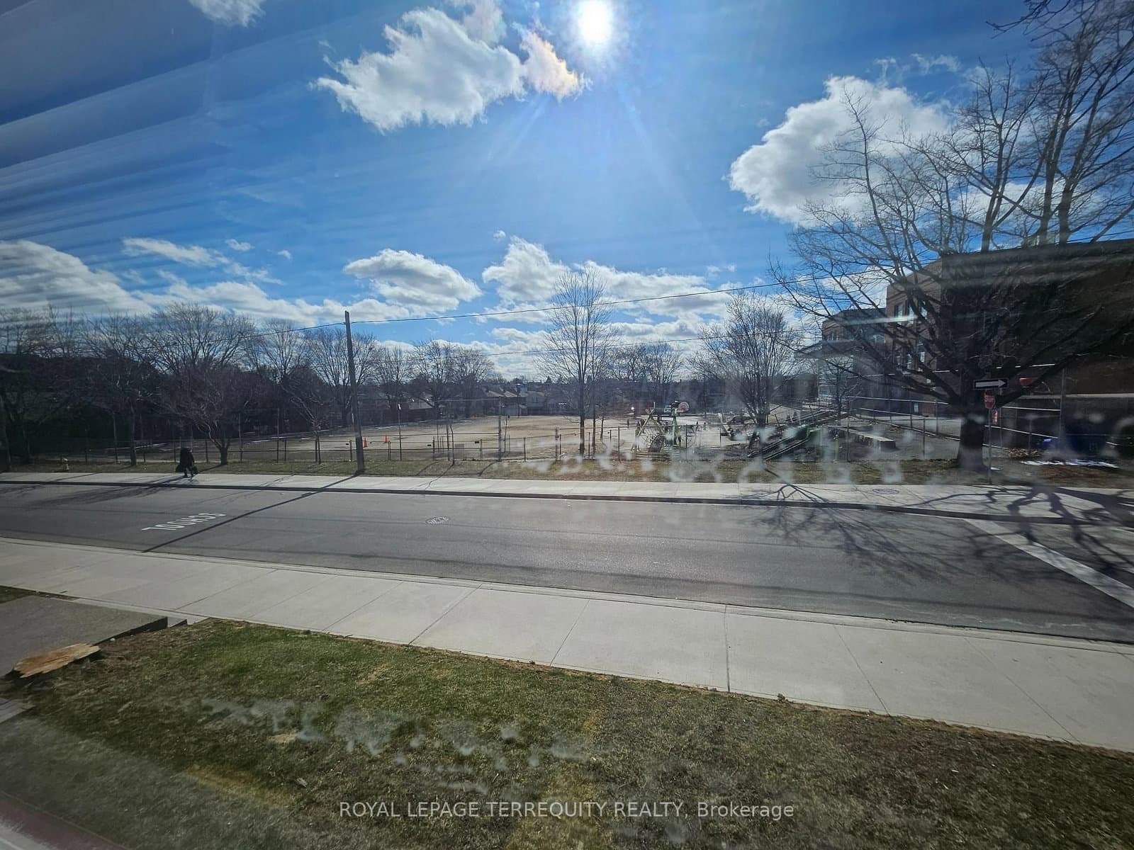 401 Winnett Avenue, Unit 3 thumbnail 30