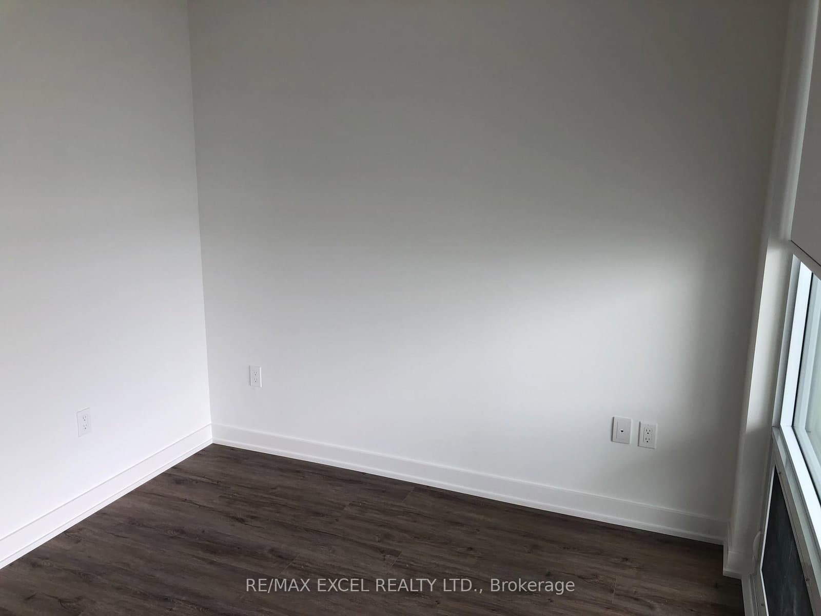 15 Queens Quay E, Unit 1303 thumbnail 9