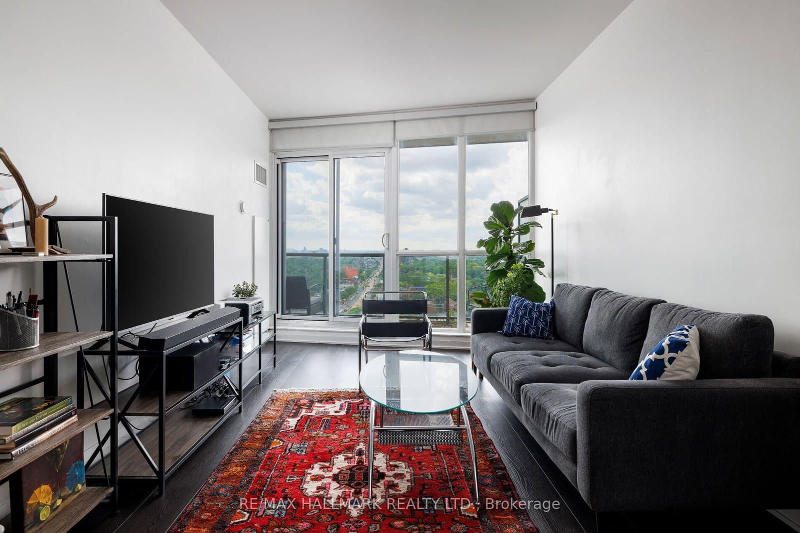 530 St Clair Avenue W, Unit 1401 thumbnail 13