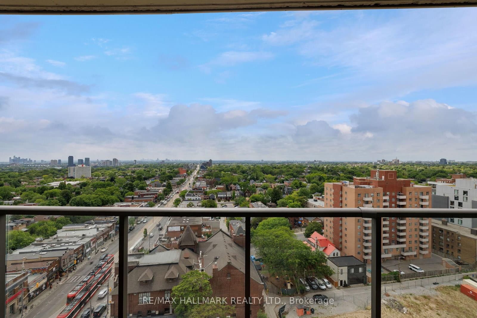530 St Clair Avenue W, Unit 1401 thumbnail 22