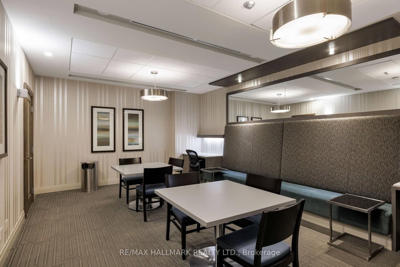 530 St Clair Avenue W, Unit 1401 thumbnail 32