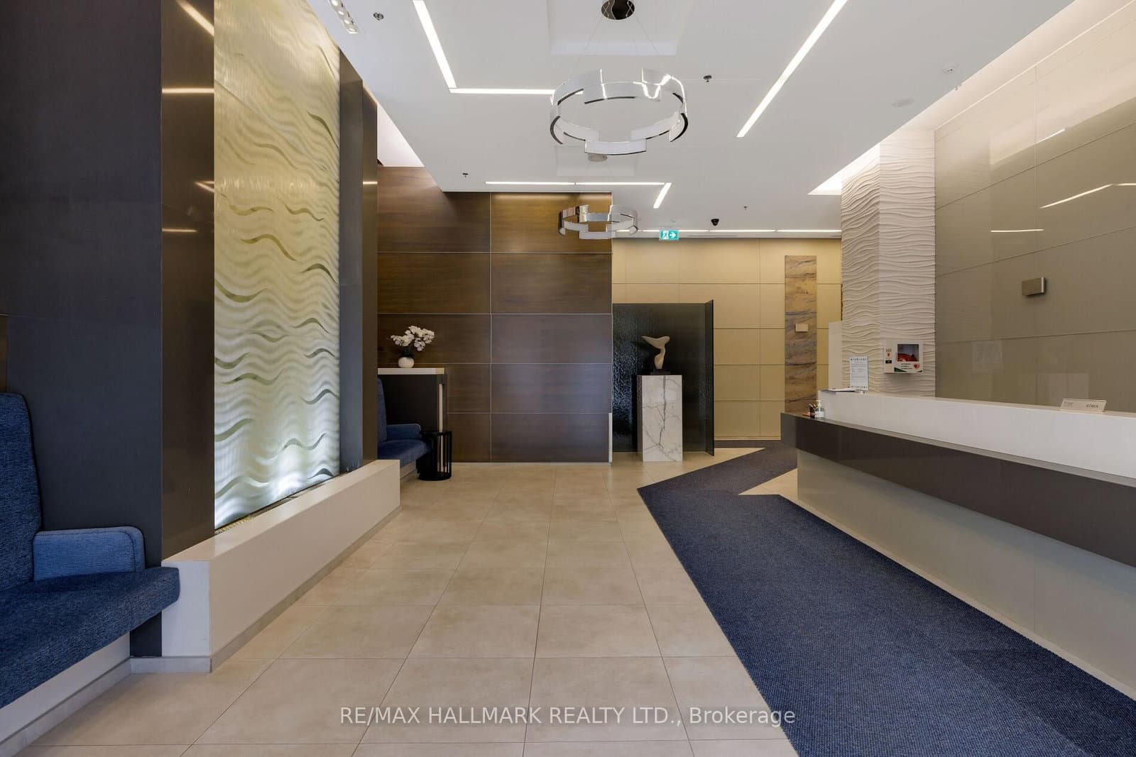 530 St Clair Avenue W, Unit 1401 thumbnail 4
