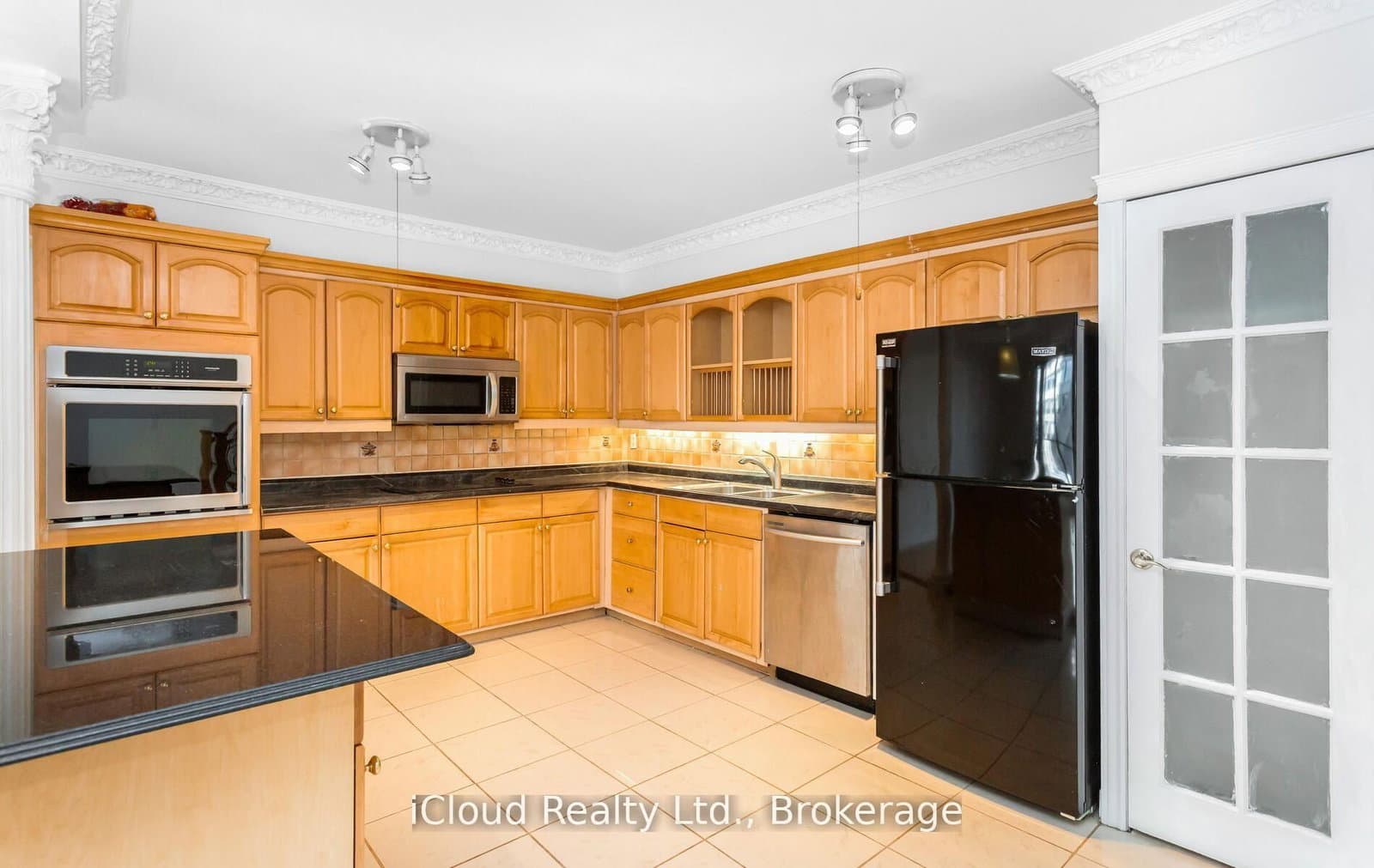 33 Harbour Square, Unit 837 thumbnail 15