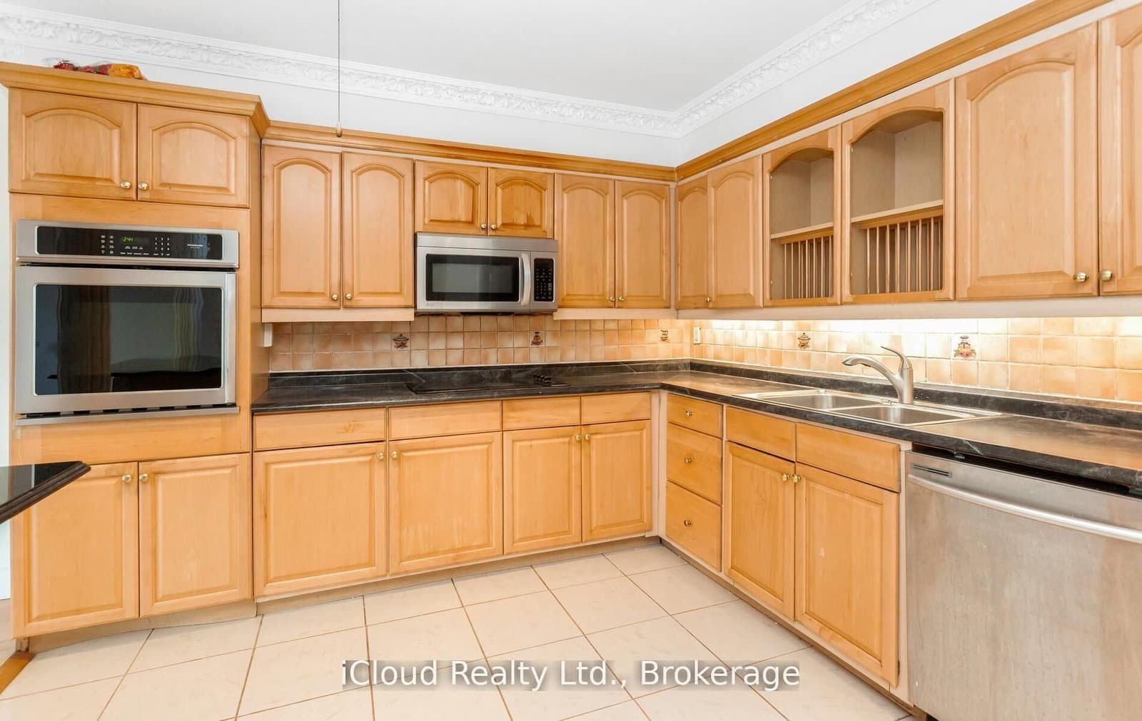 33 Harbour Square, Unit 837 thumbnail 17