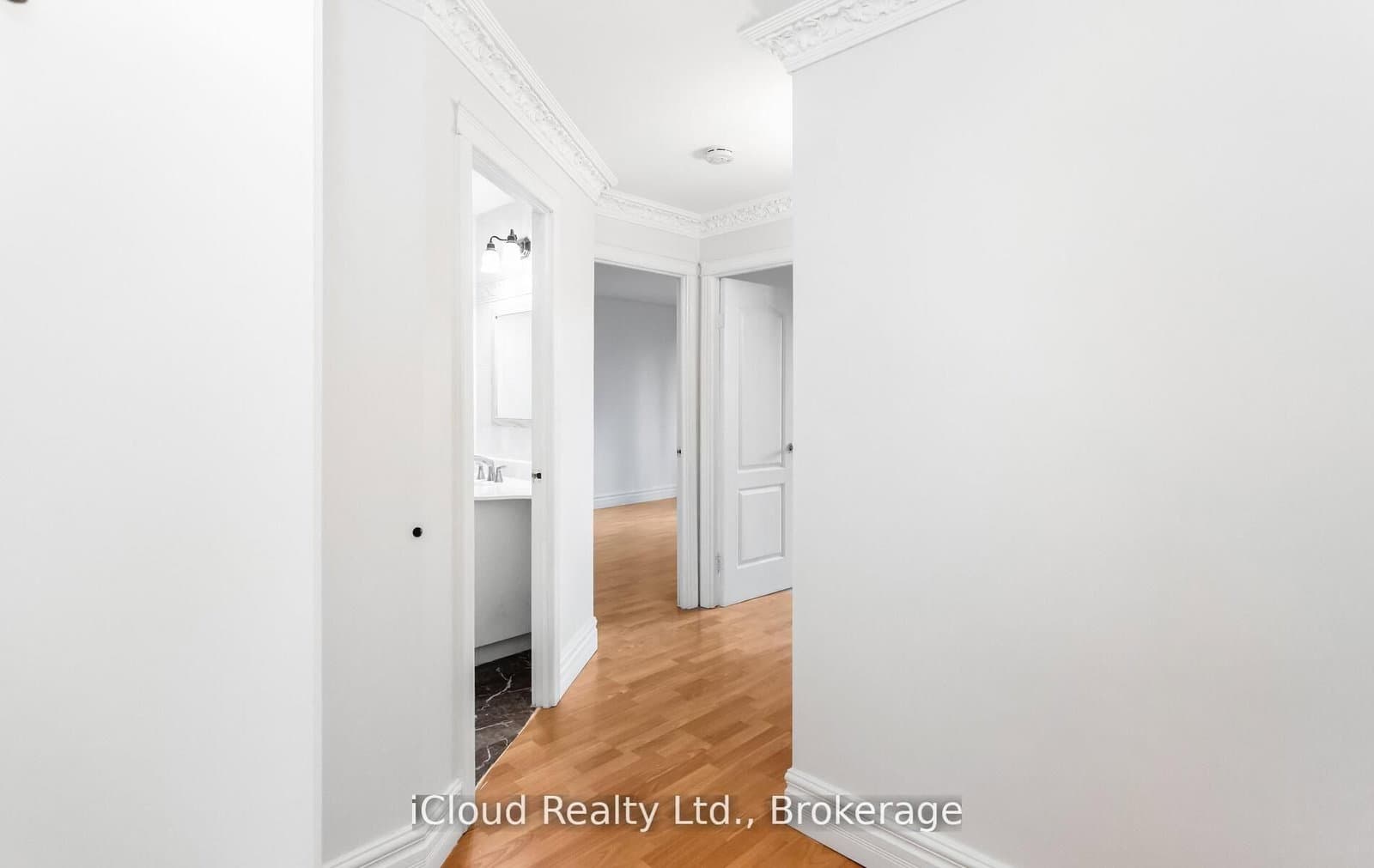 33 Harbour Square, Unit 837 thumbnail 20
