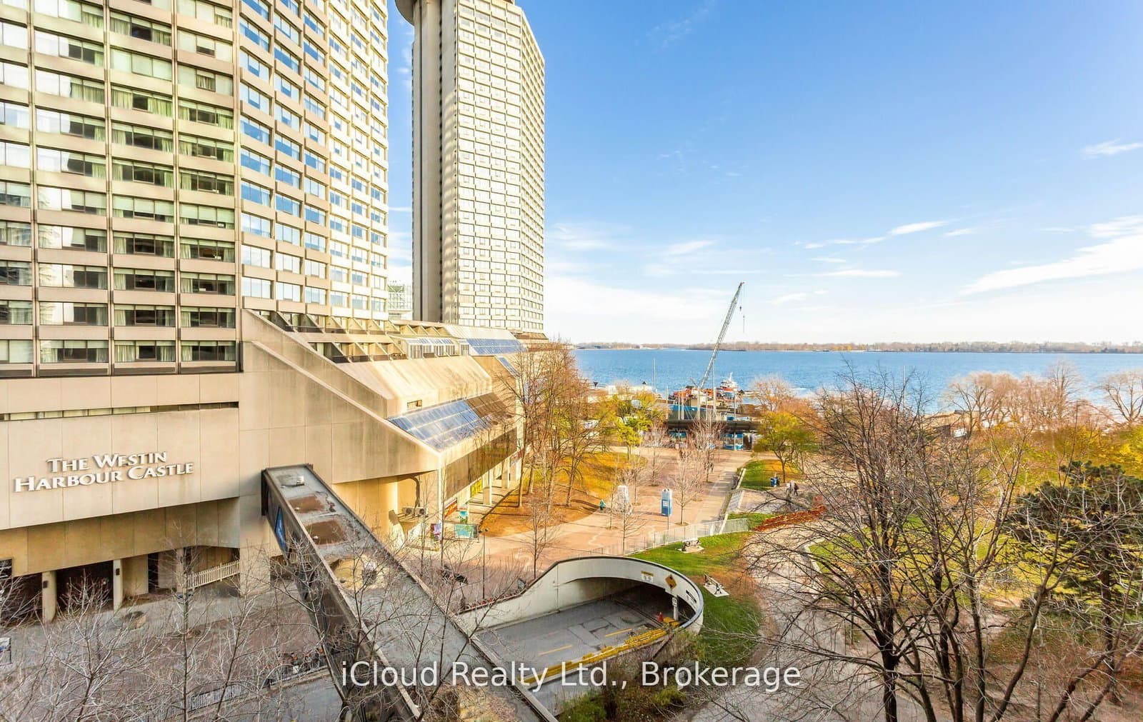 33 Harbour Square, Unit 837 thumbnail 32