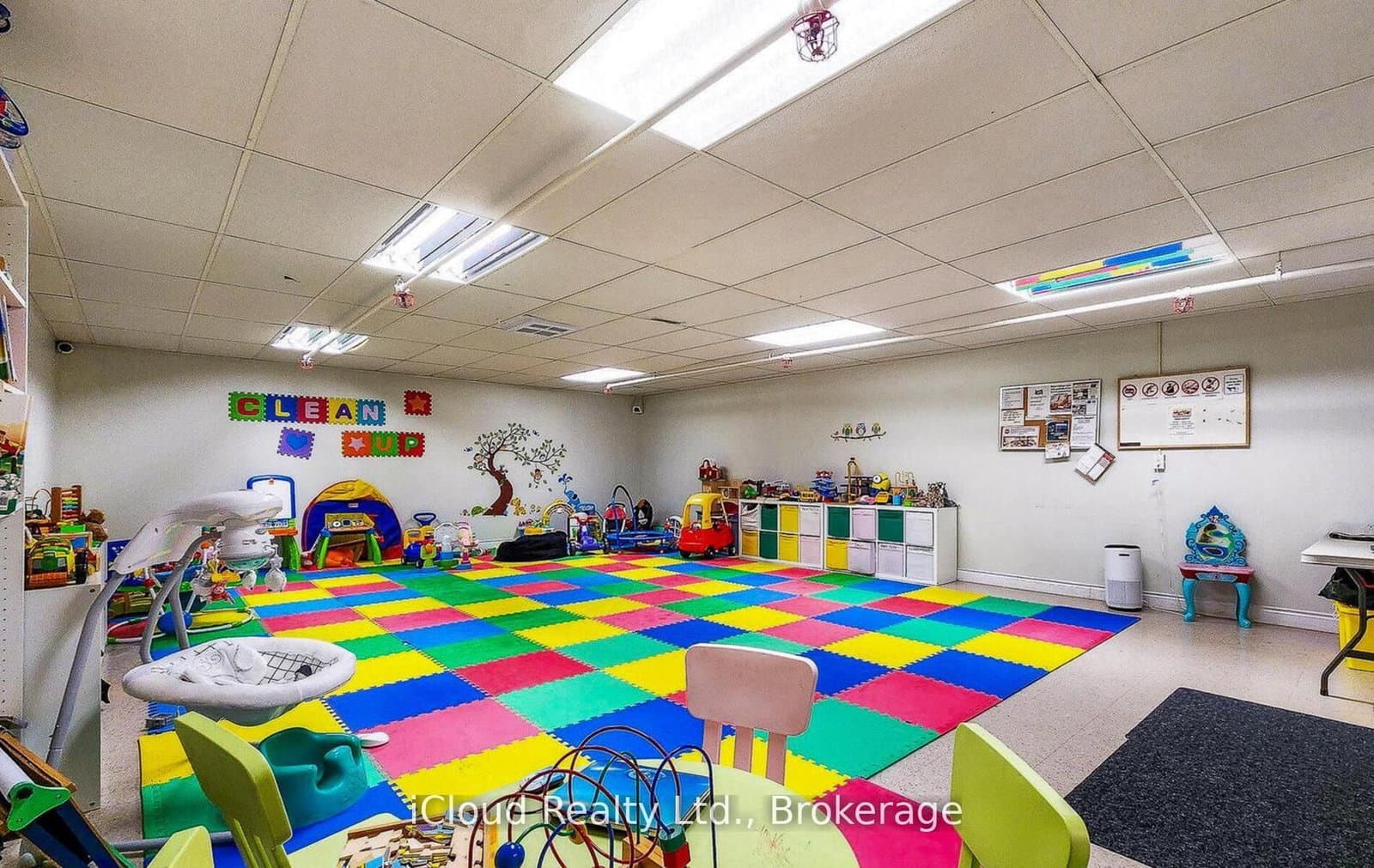 33 Harbour Square, Unit 837 thumbnail 39
