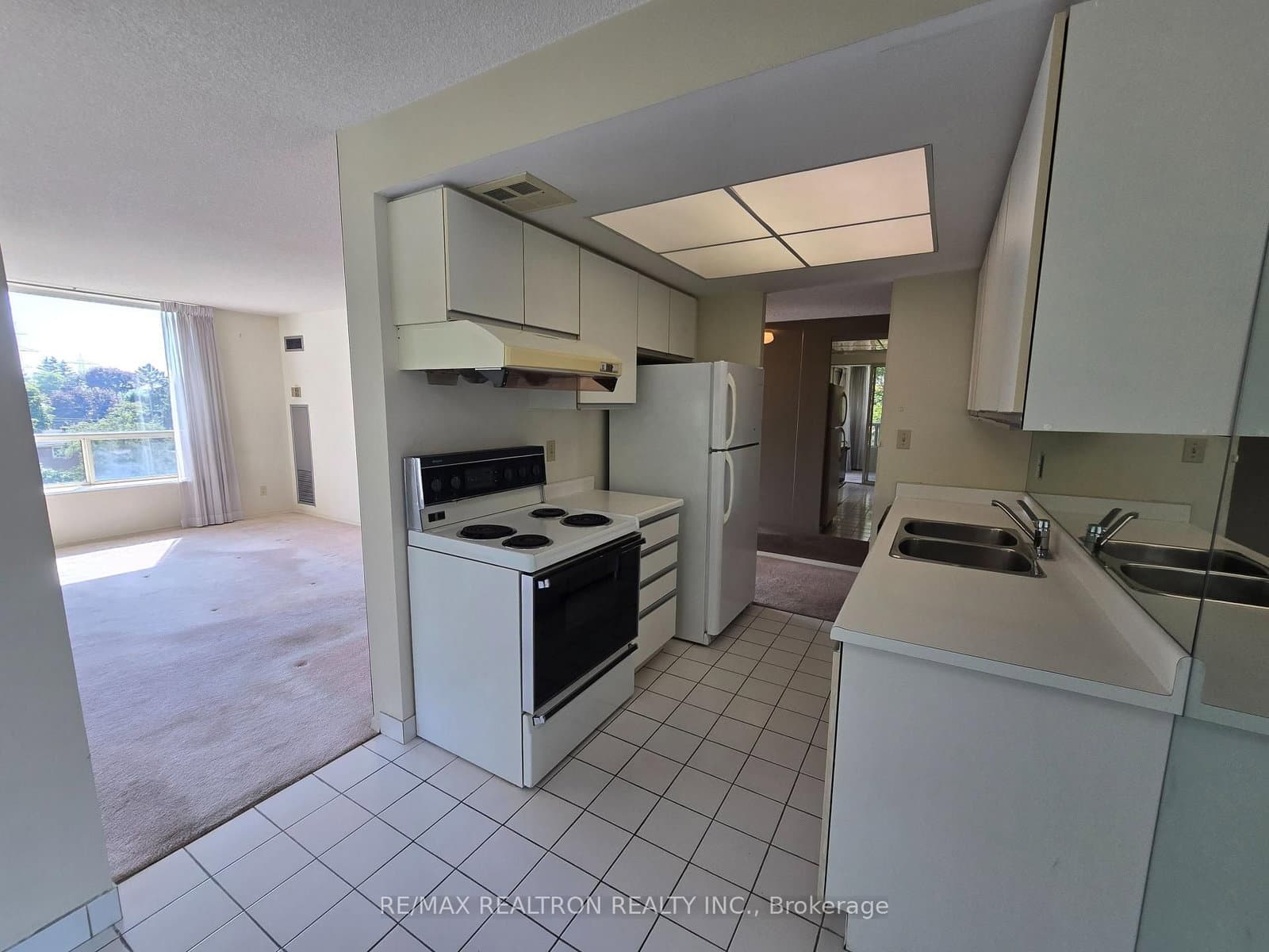 5785 Yonge Street, Unit 403 thumbnail 12