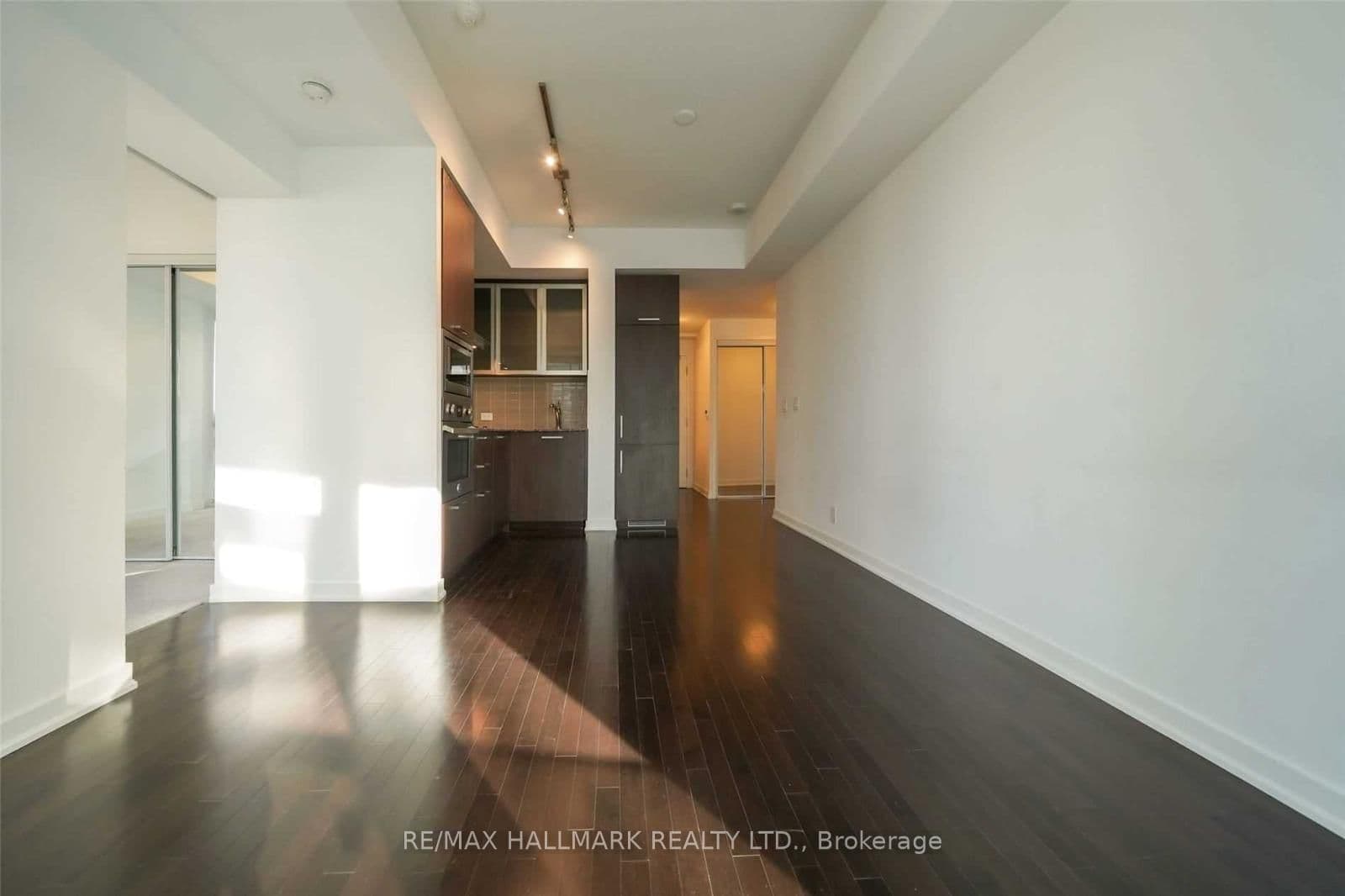 14 York Street, Unit 2810 thumbnail 4