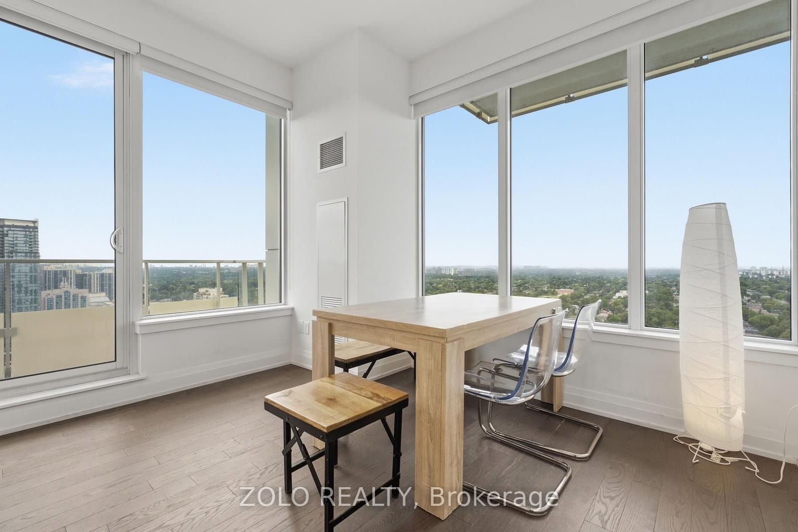 75 Canterbury Place, Unit PH303 thumbnail 10