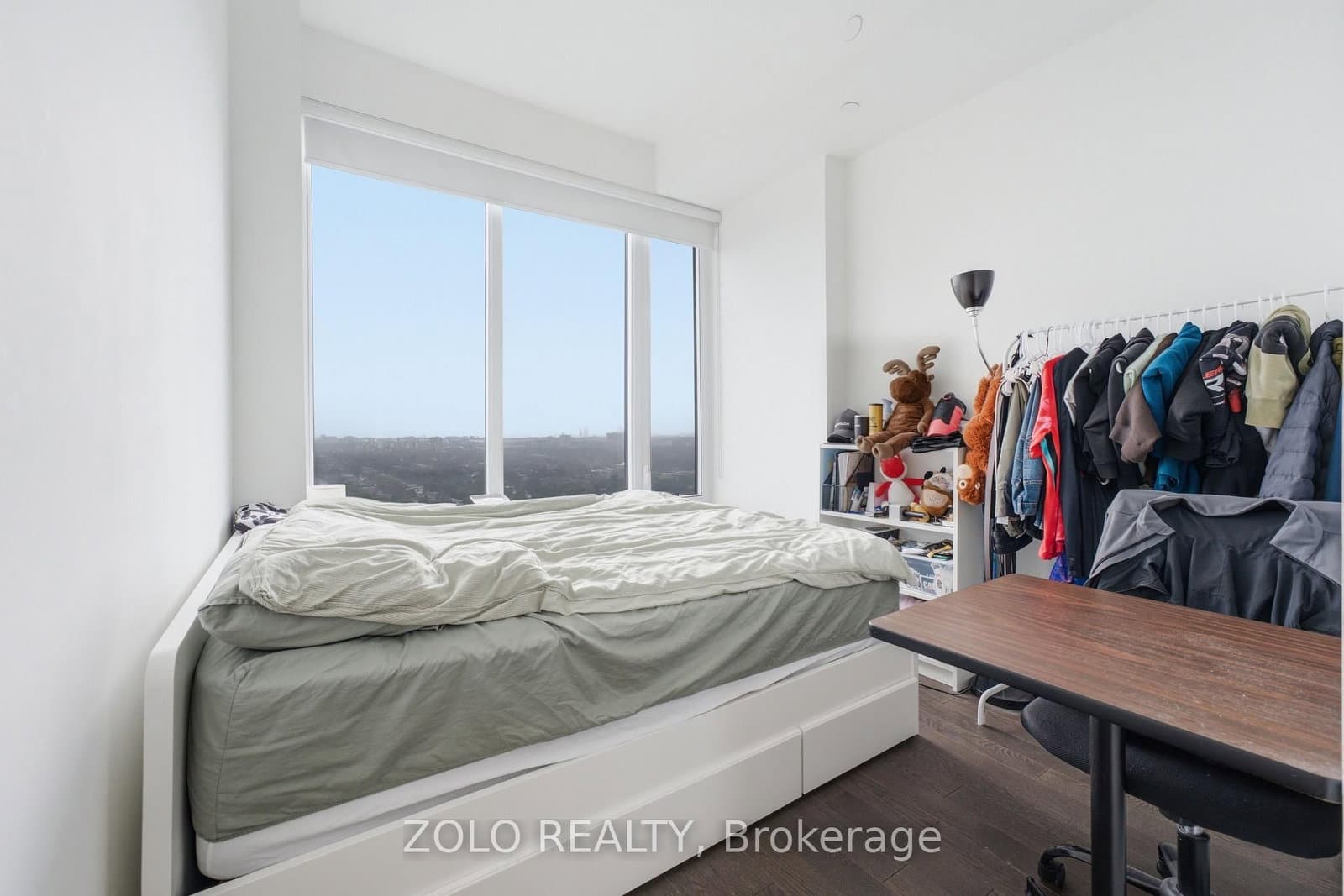 75 Canterbury Place, Unit PH303 thumbnail 12