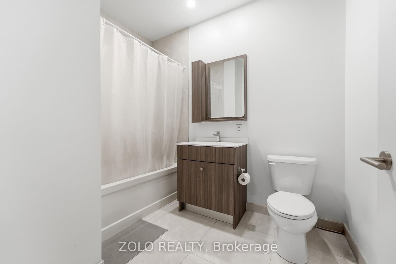 75 Canterbury Place, Unit PH303 thumbnail 16