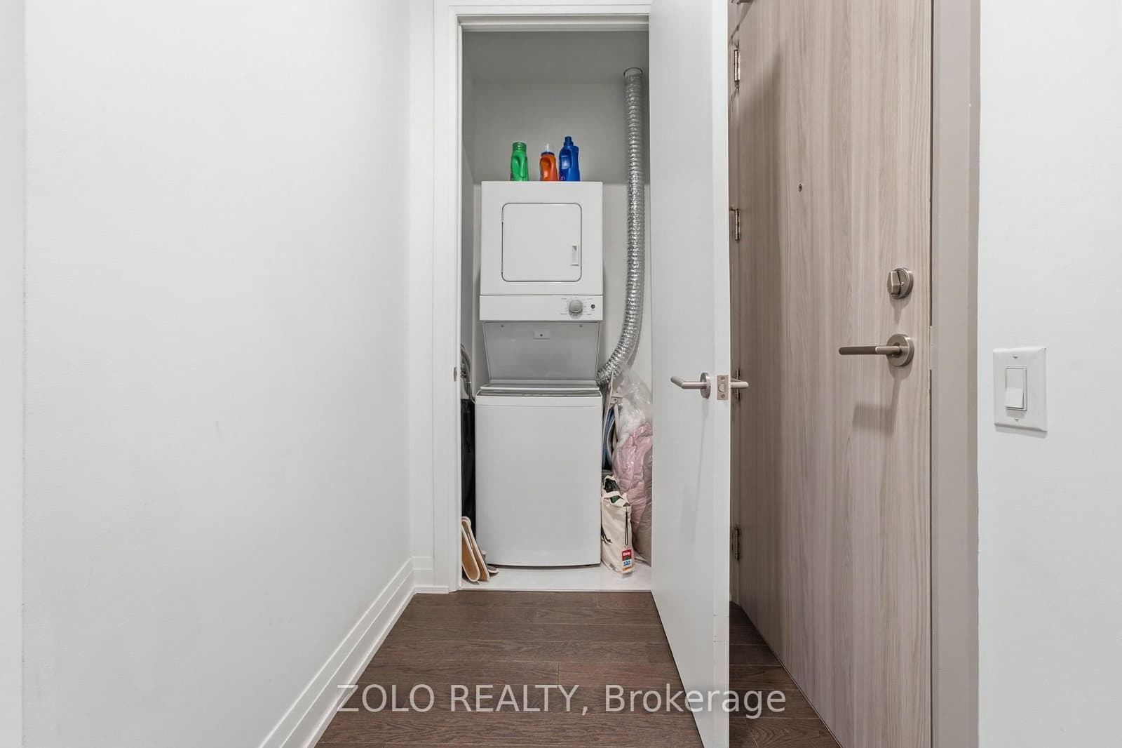 75 Canterbury Place, Unit PH303 thumbnail 17