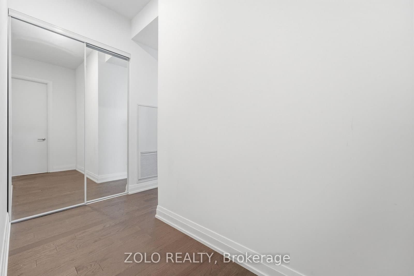 75 Canterbury Place, Unit PH303 thumbnail 3