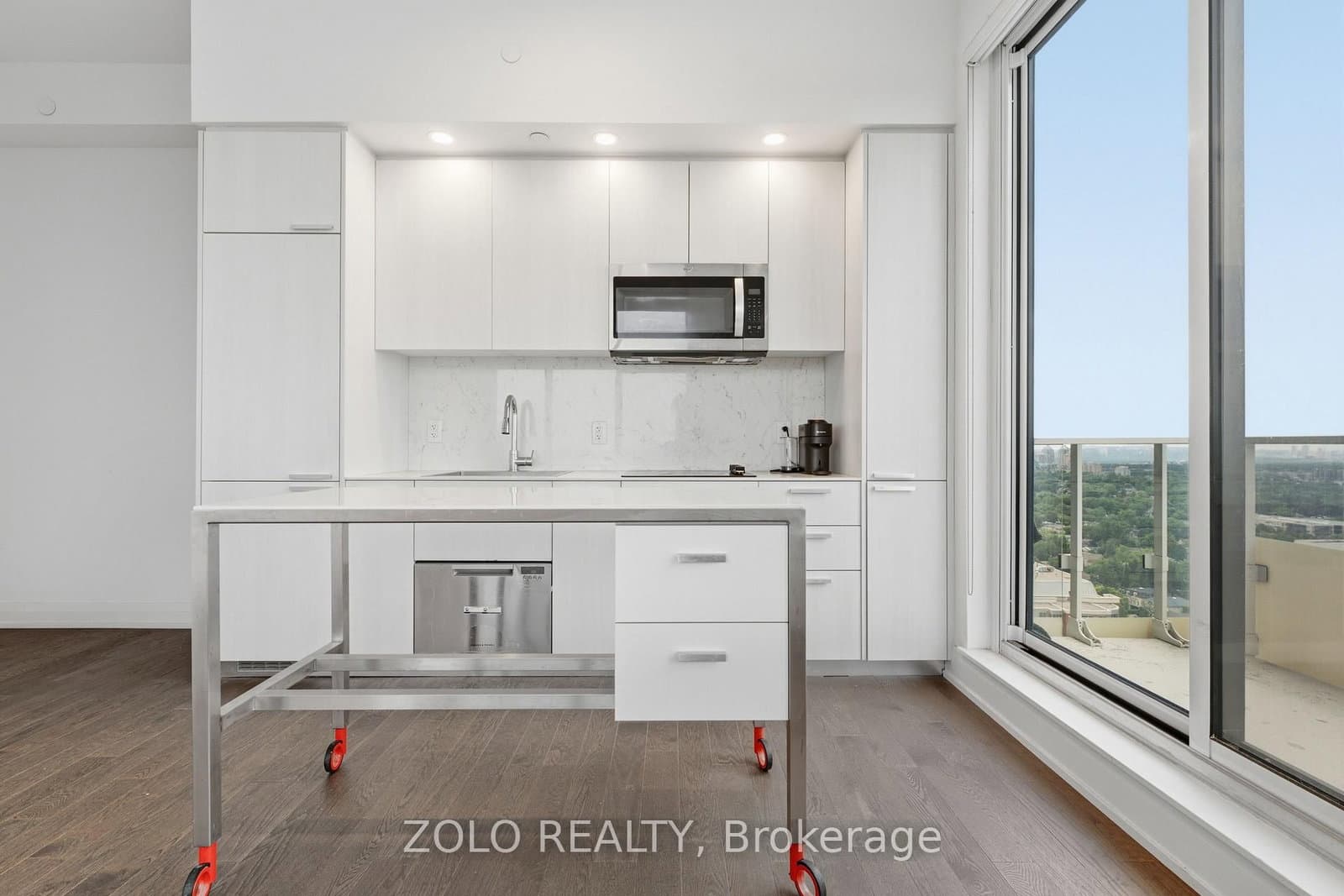 75 Canterbury Place, Unit PH303 thumbnail 4