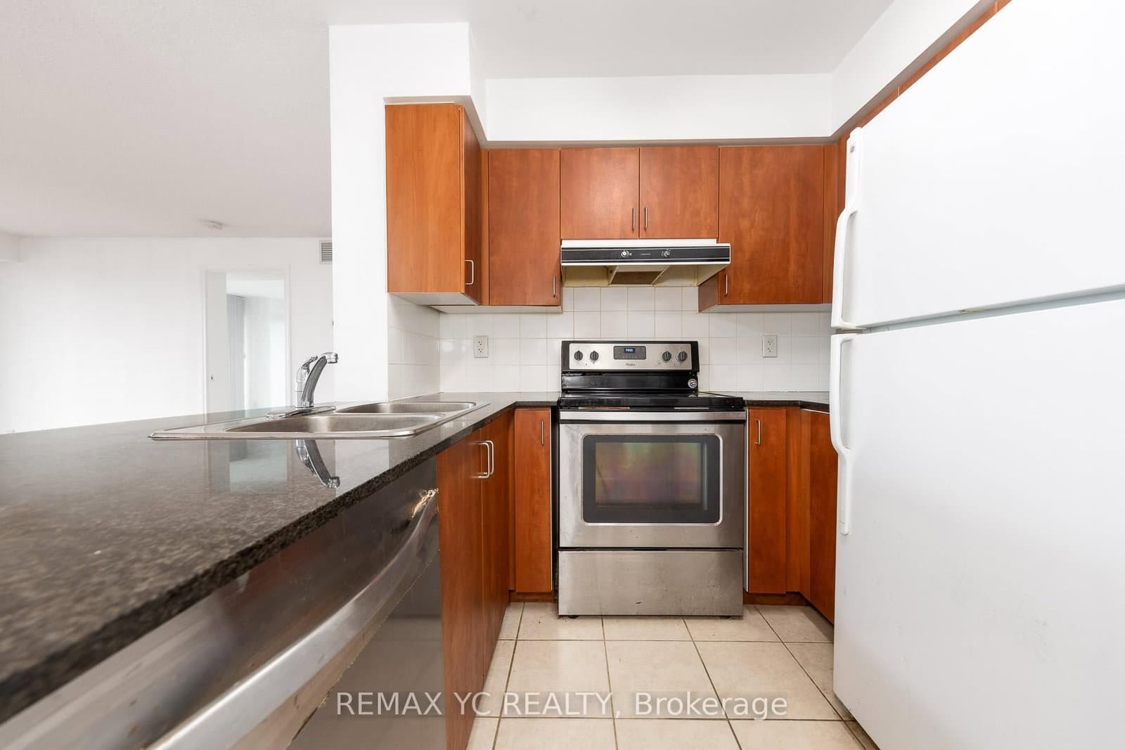 5500 Yonge Street, Unit 2410 thumbnail 2