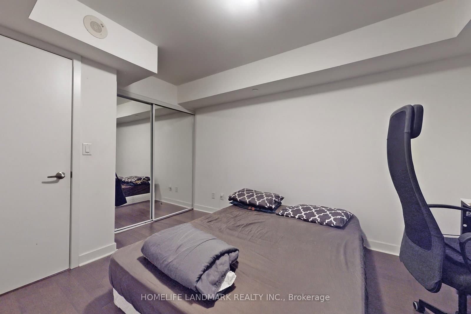 58 Orchard View Boulevard, Unit 505 thumbnail 19