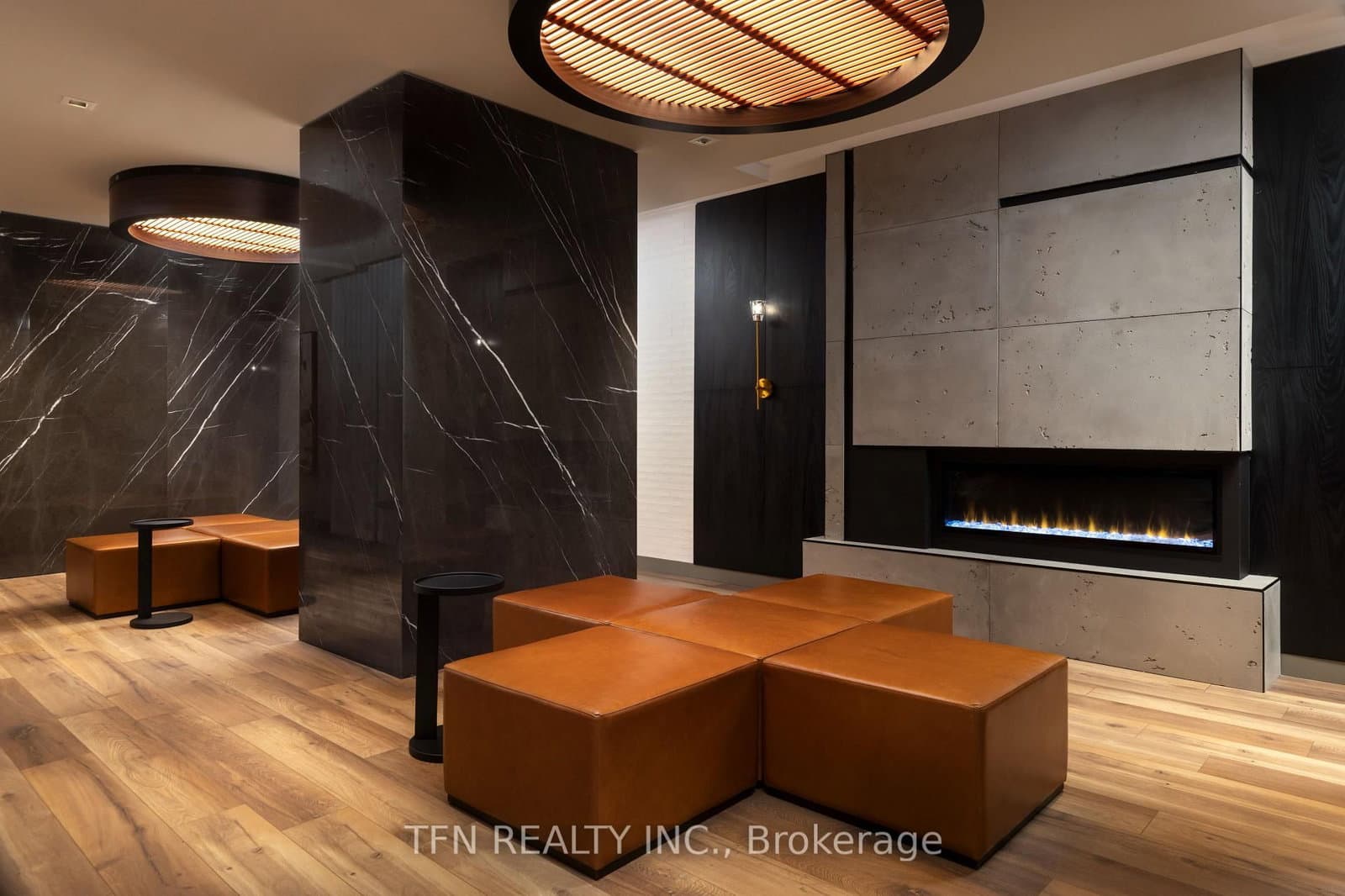327 King Street W, Unit 4505 thumbnail 16
