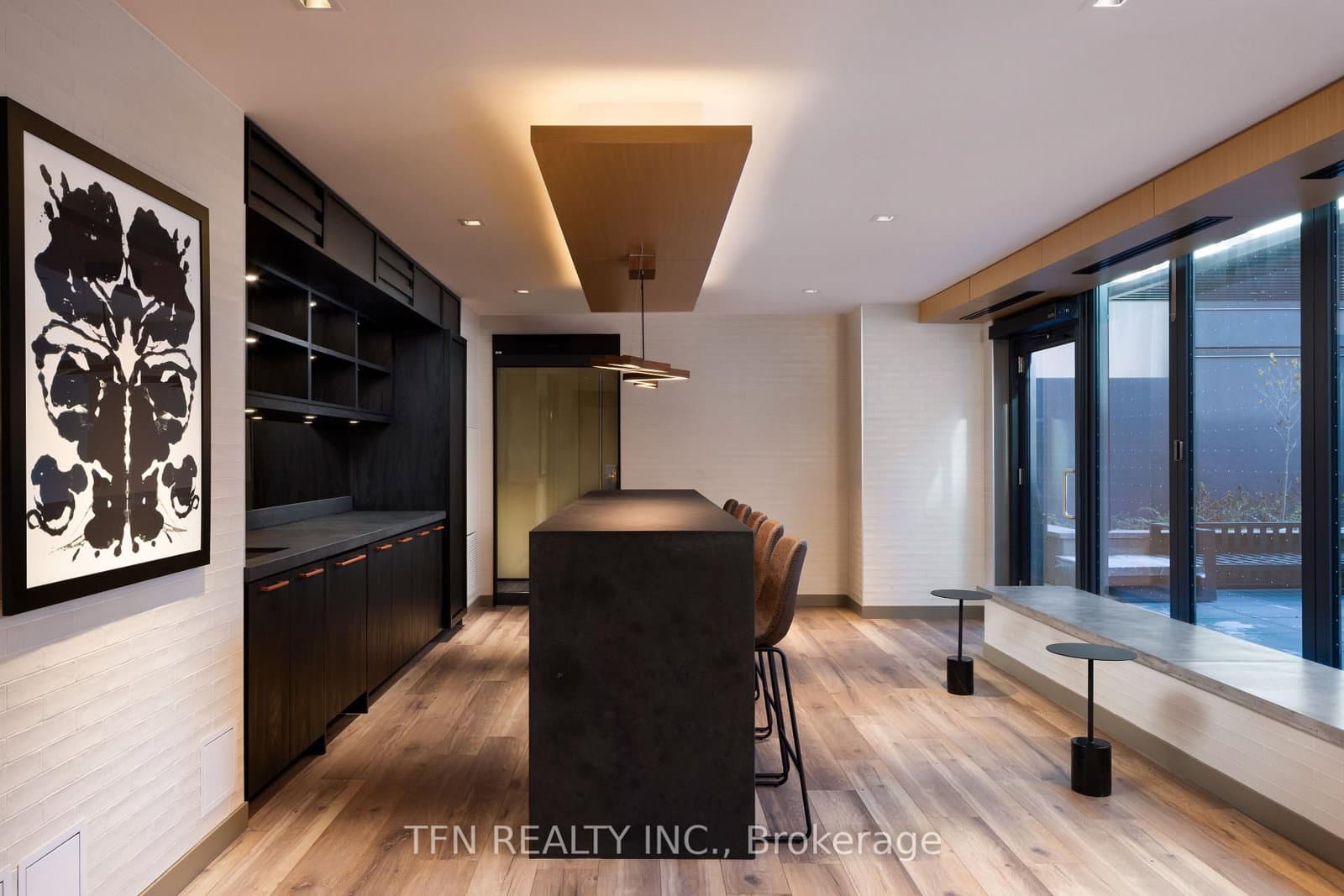 327 King Street W, Unit 4505 thumbnail 20