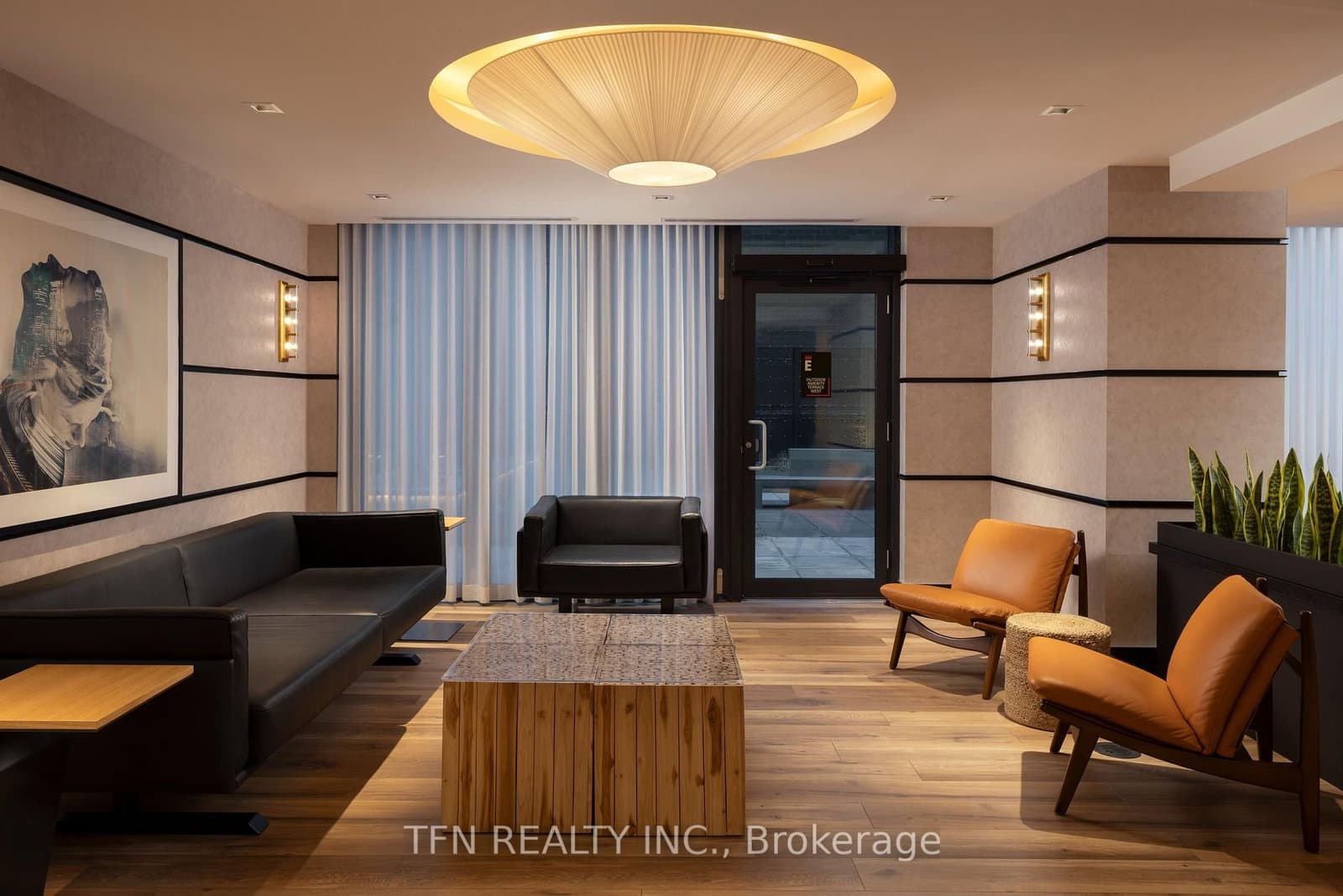 327 King Street W, Unit 4505 thumbnail 21