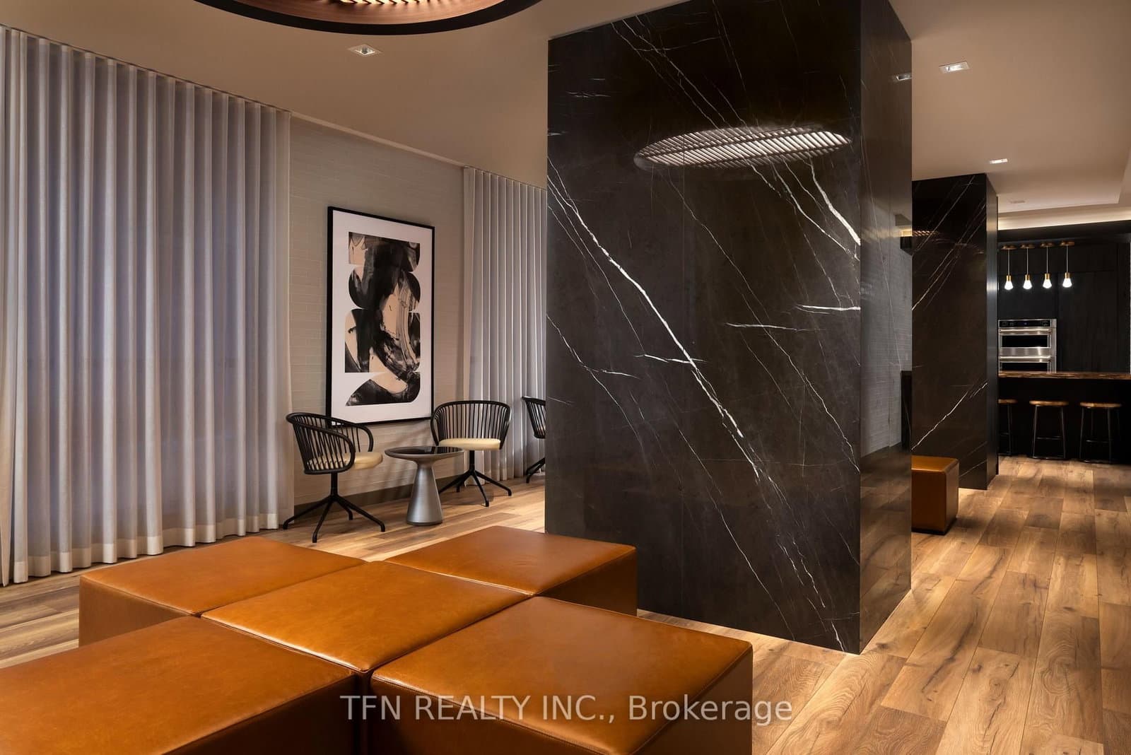 327 King Street W, Unit 4704 thumbnail 16