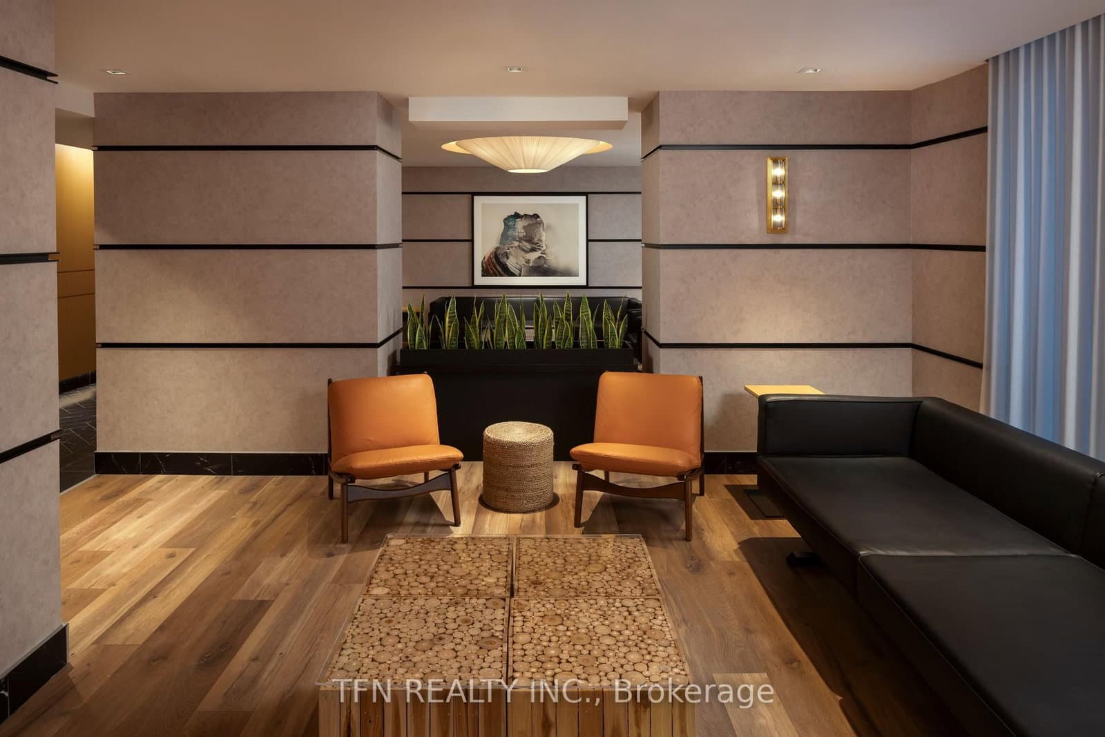 327 King Street W, Unit 4704 thumbnail 21