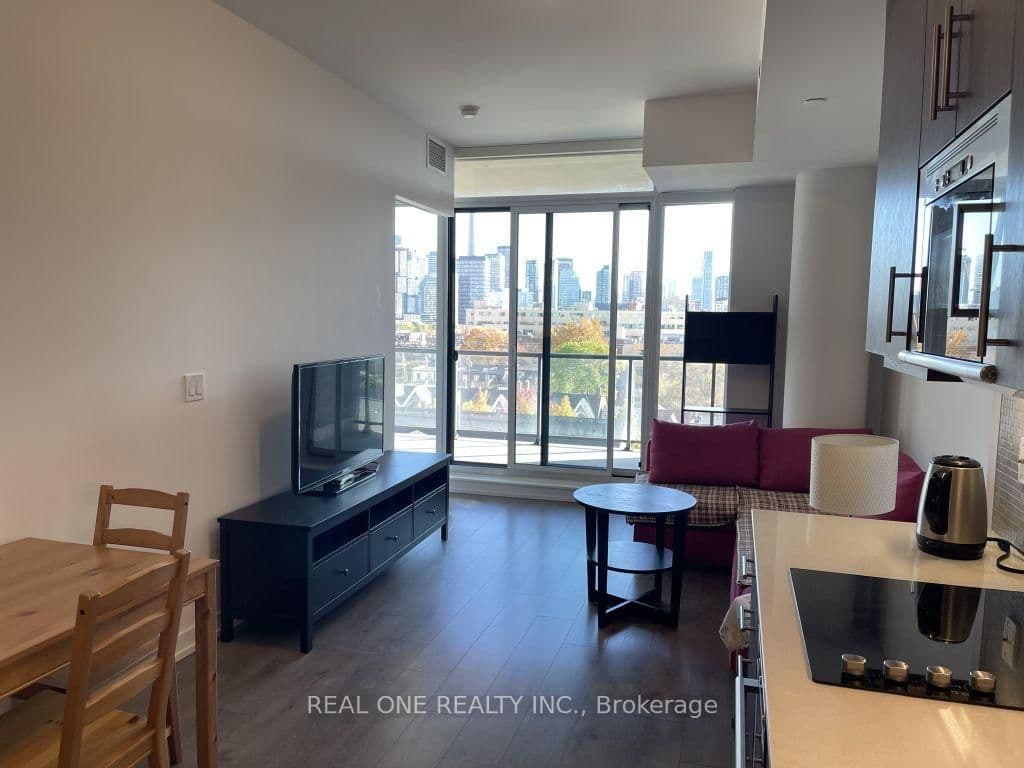297 College Street, Unit 710 thumbnail 11