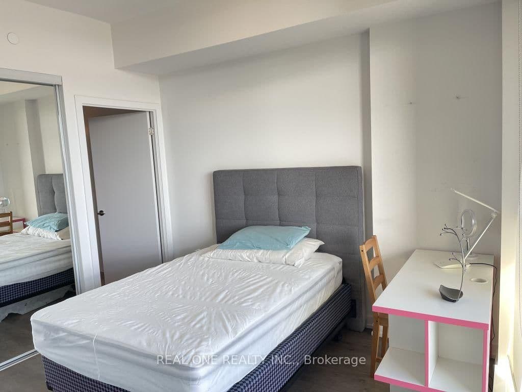 297 College Street, Unit 710 thumbnail 13