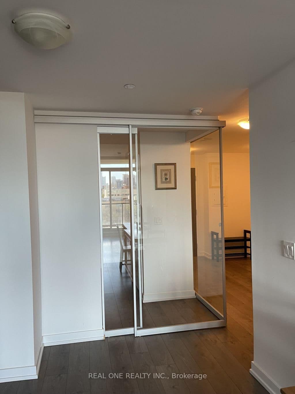 297 College Street, Unit 710 thumbnail 6