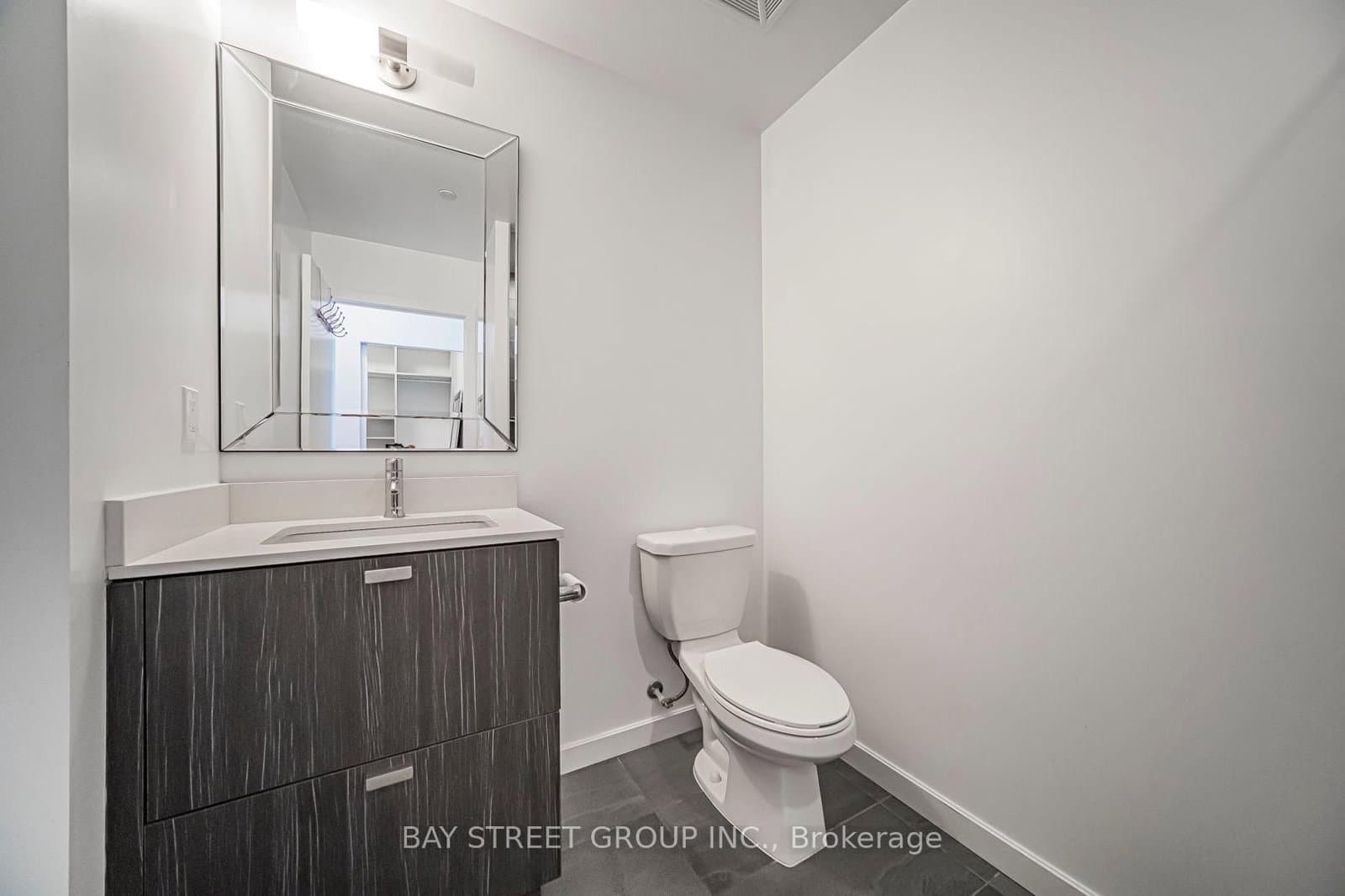 56 Forest Manor Road, Unit 1205 thumbnail 15