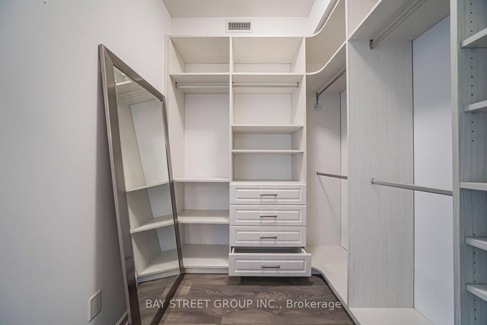 56 Forest Manor Road, Unit 1205 thumbnail 16