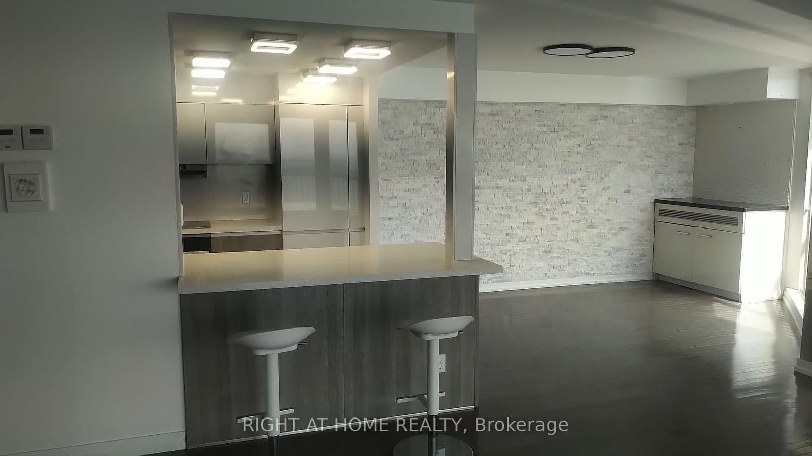 33 Harbour Square, Unit 2803 thumbnail 11