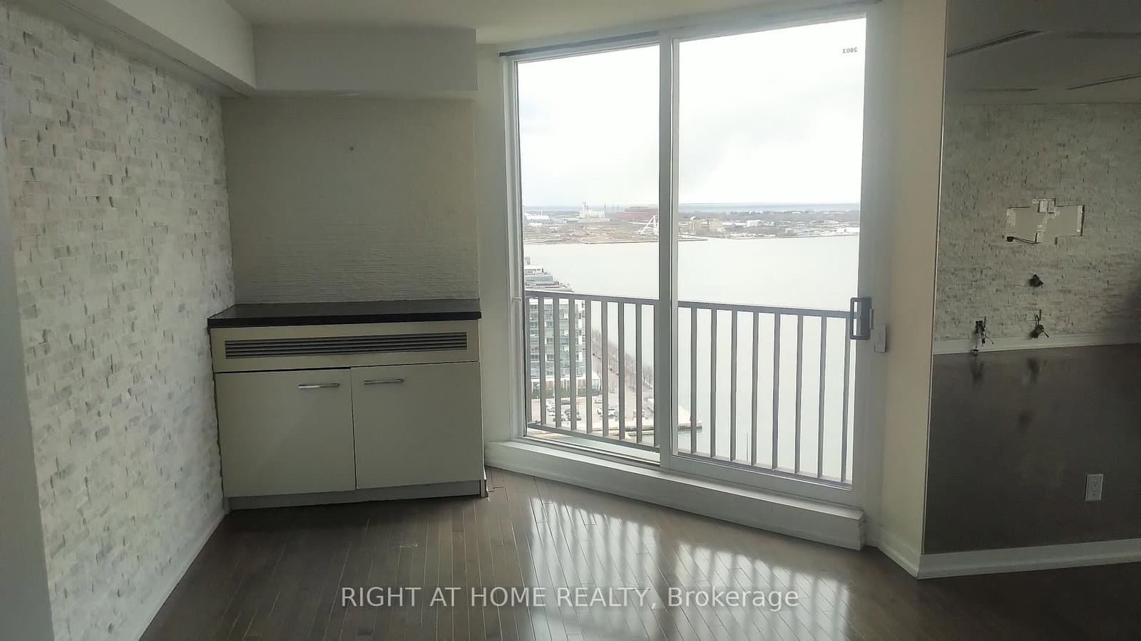 33 Harbour Square, Unit 2803 thumbnail 13