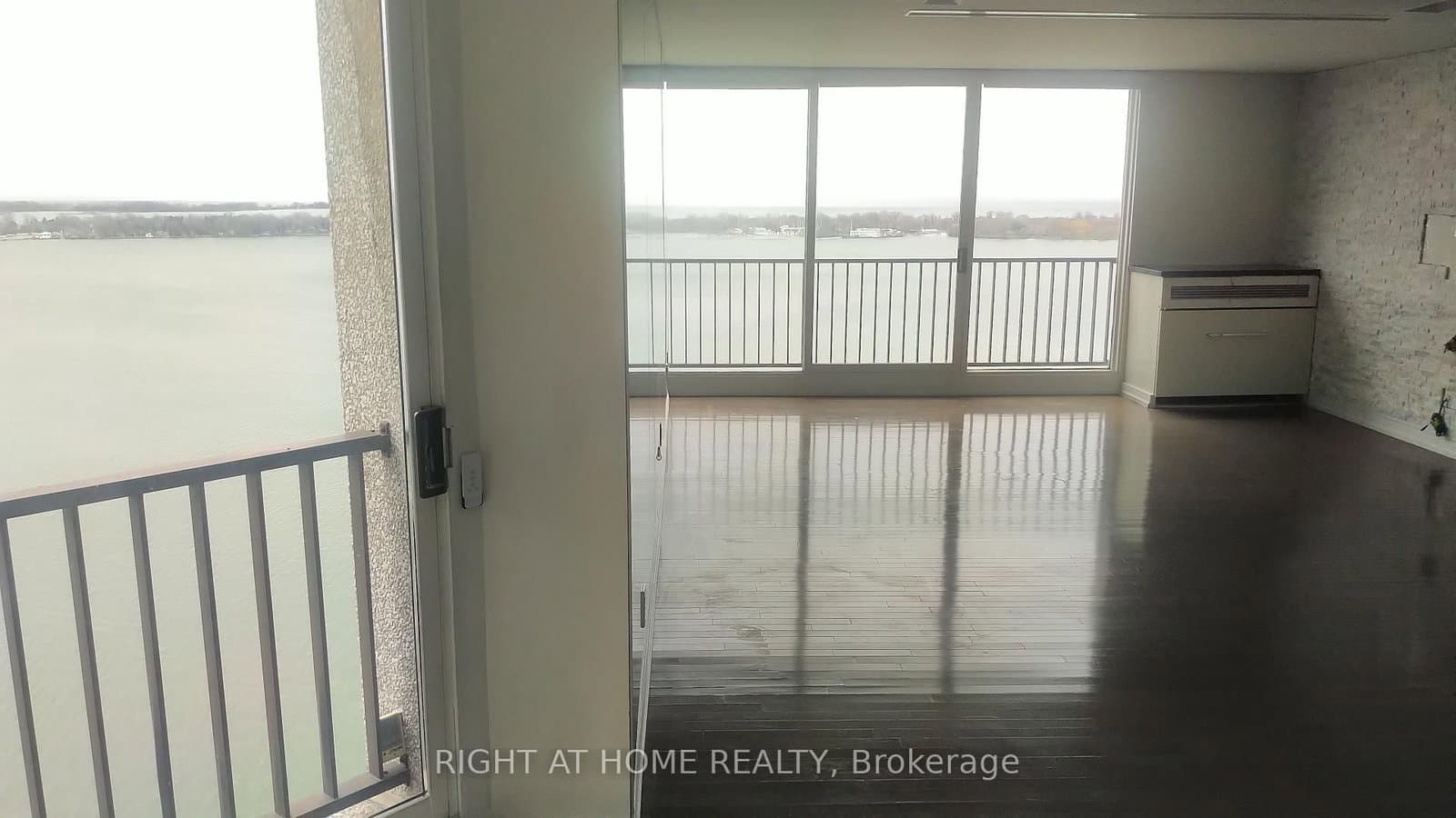 33 Harbour Square, Unit 2803 thumbnail 15