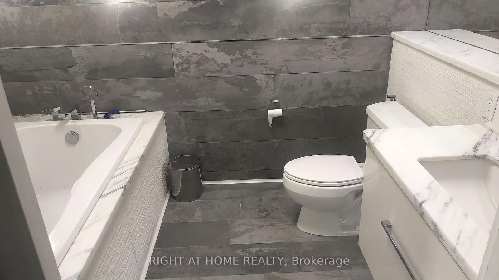 33 Harbour Square, Unit 2803 thumbnail 21