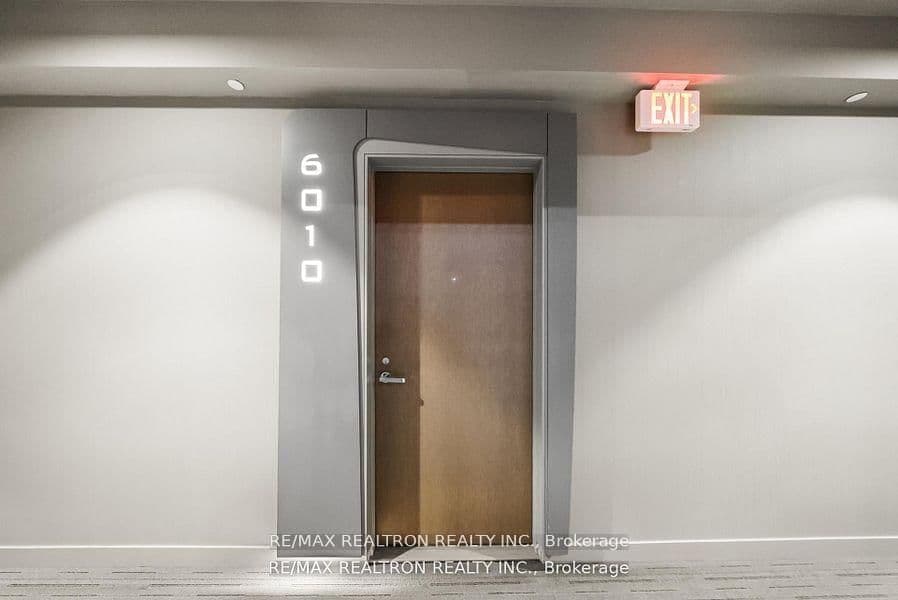 1 Bloor Street E, Unit 6010 thumbnail 10