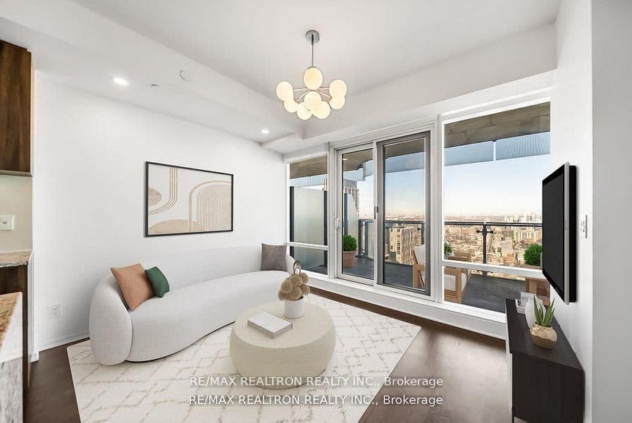 1 Bloor Street E, Unit 6010 thumbnail 11