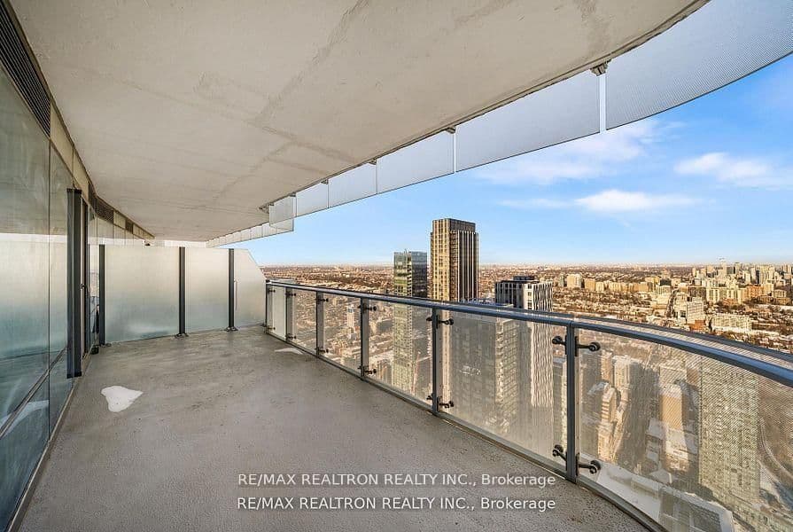 1 Bloor Street E, Unit 6010 thumbnail 36