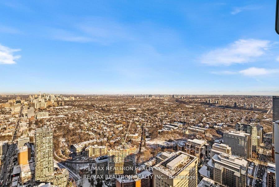 1 Bloor Street E, Unit 6010 thumbnail 38