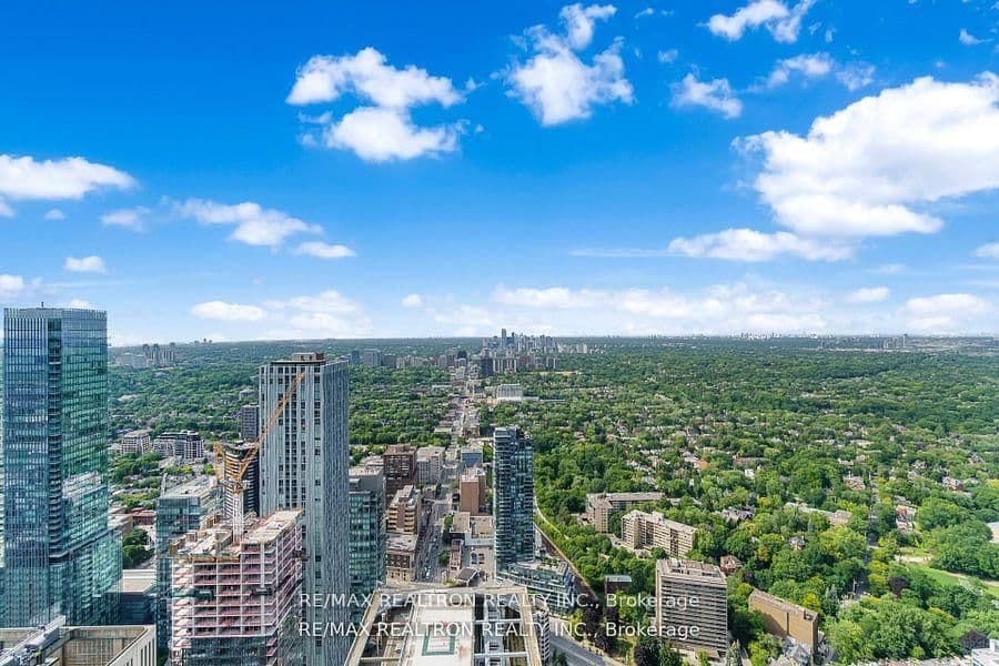 1 Bloor Street E, Unit 6010 thumbnail 40