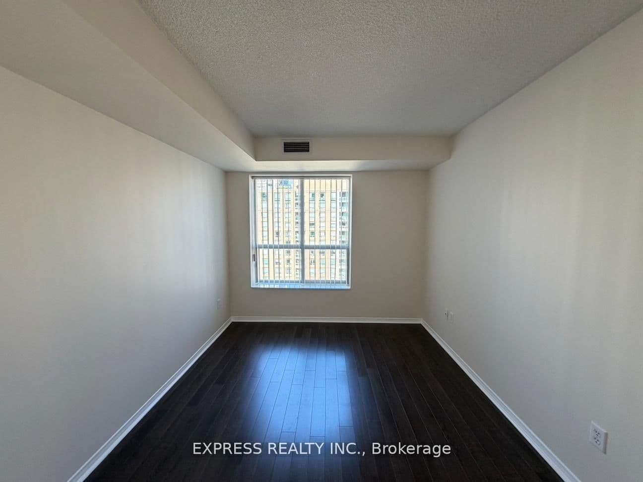 29 Pemberton Avenue, Unit 1106 thumbnail 6