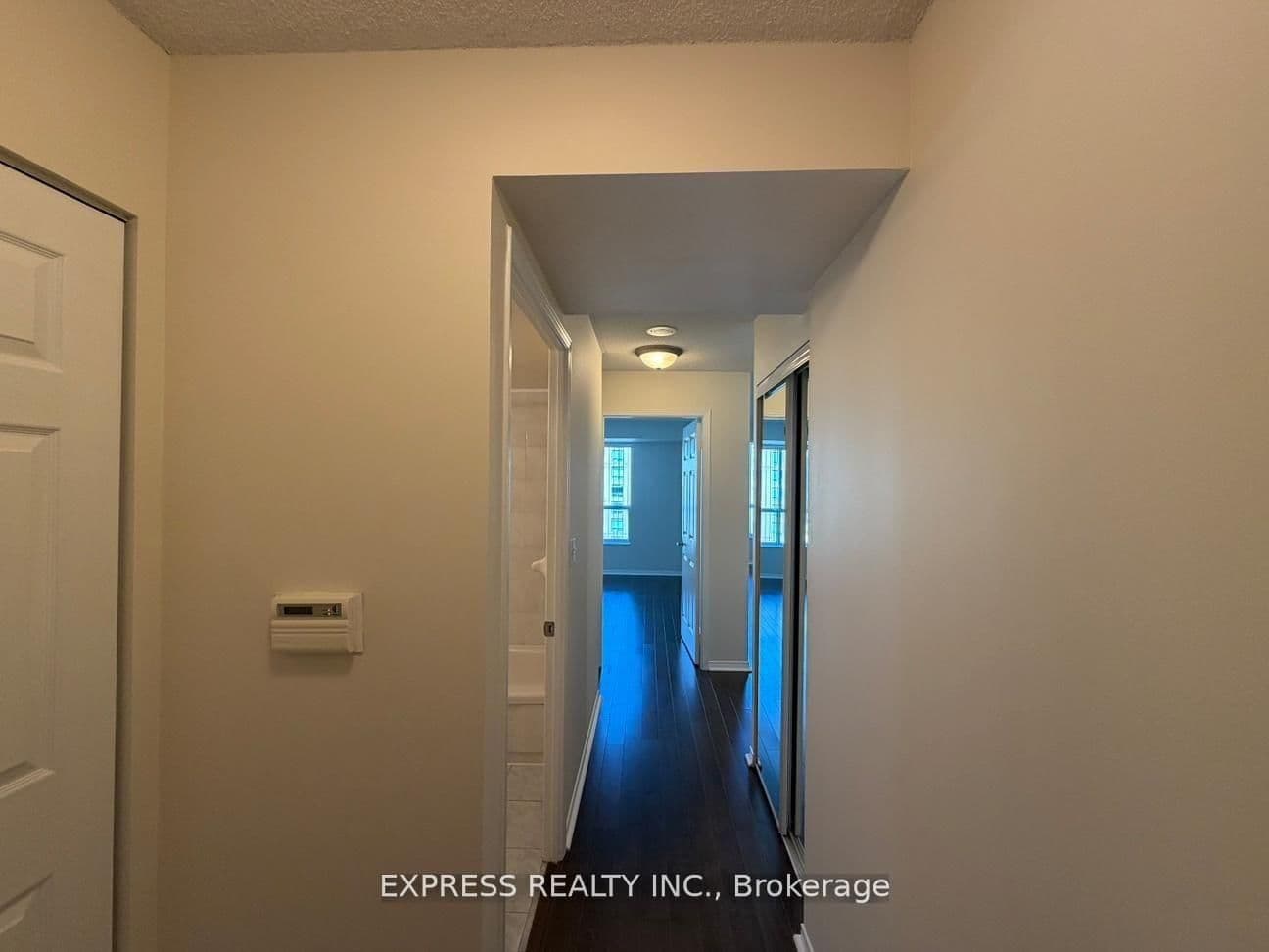 29 Pemberton Avenue, Unit 1106 thumbnail 8